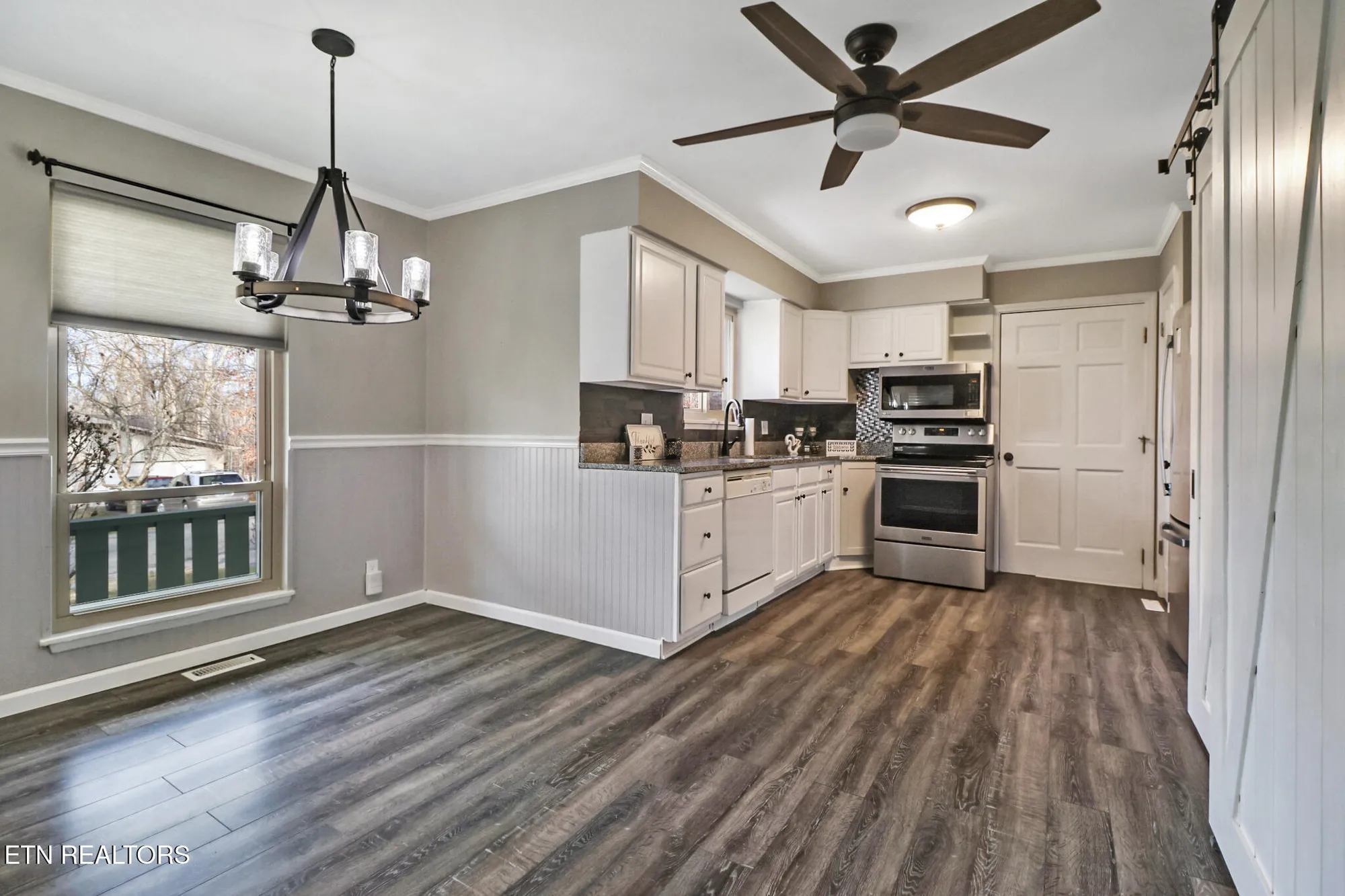 Property Slideshow image 5 of 33 | 114 lakeshire dr, Crossville, TN, 38558