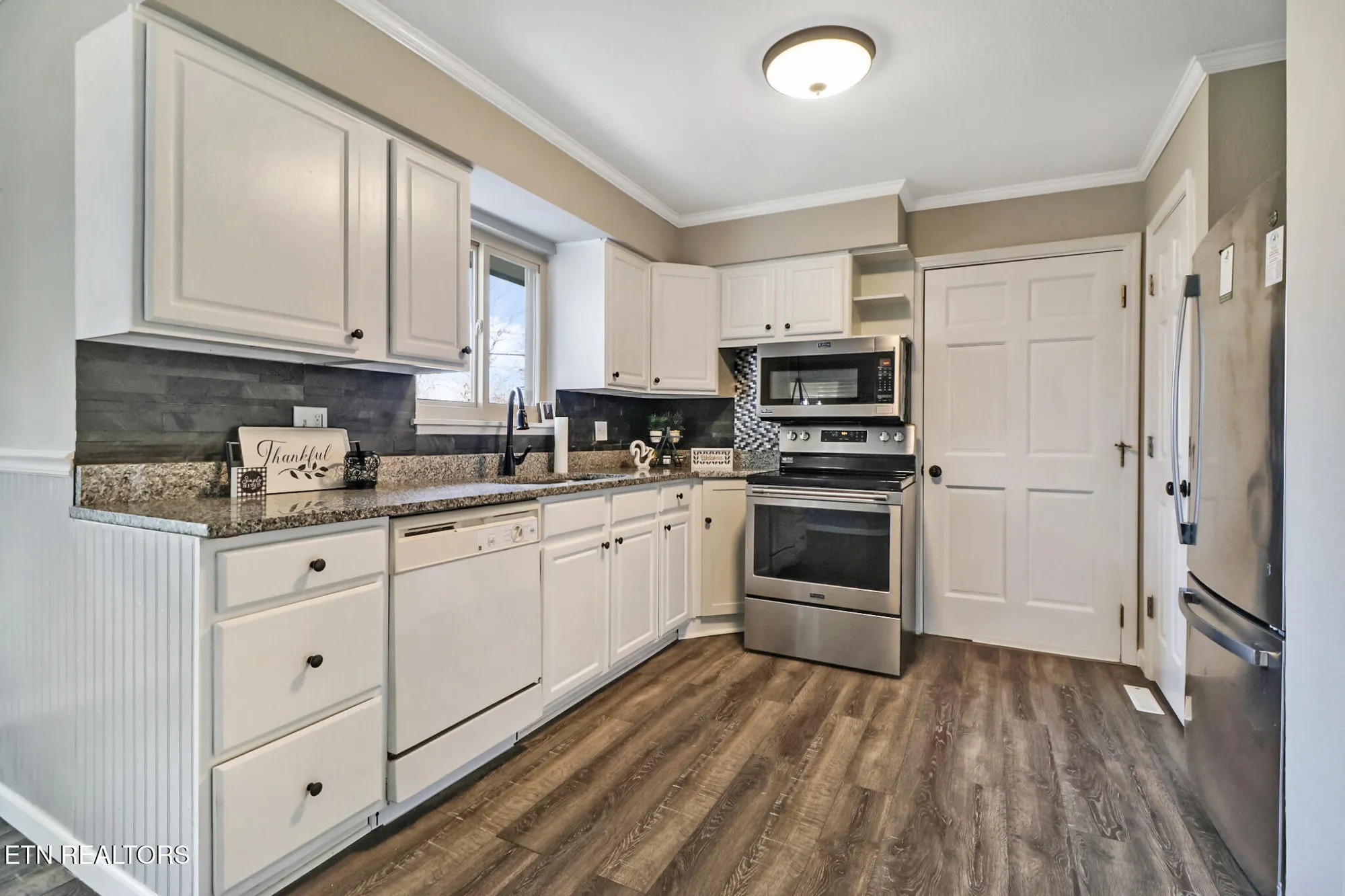 Property Slideshow image 9 of 33 | 114 lakeshire dr, Crossville, TN, 38558