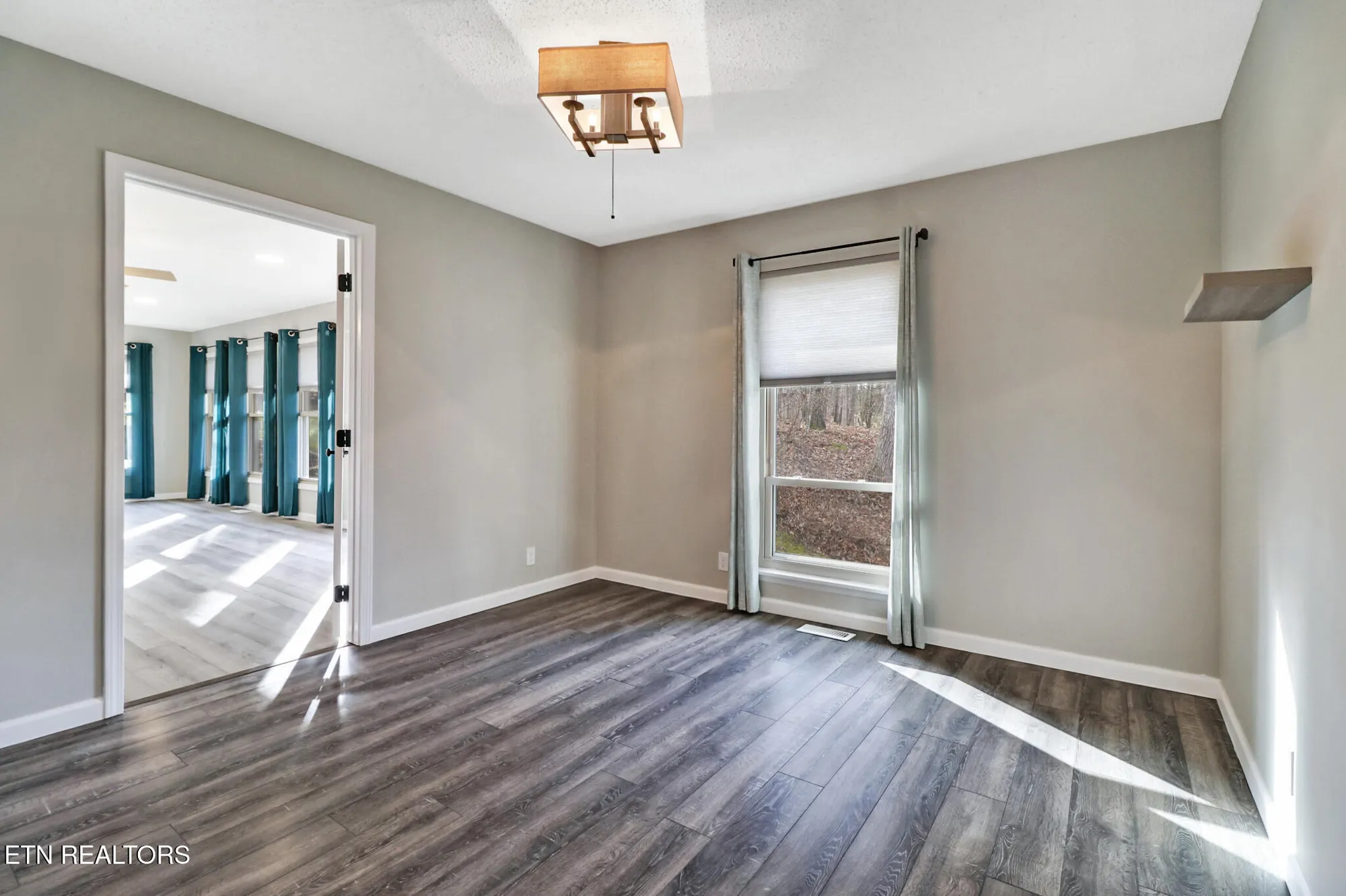 Property Slideshow image 20 of 33 | 114 lakeshire dr, Crossville, TN, 38558