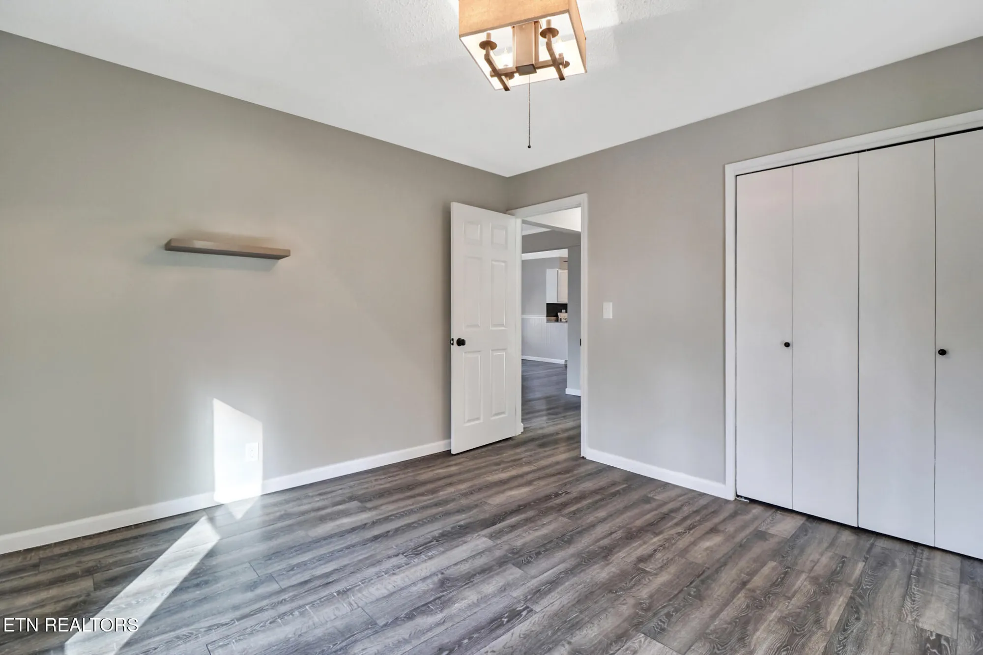 Property Slideshow image 21 of 33 | 114 lakeshire dr, Crossville, TN, 38558