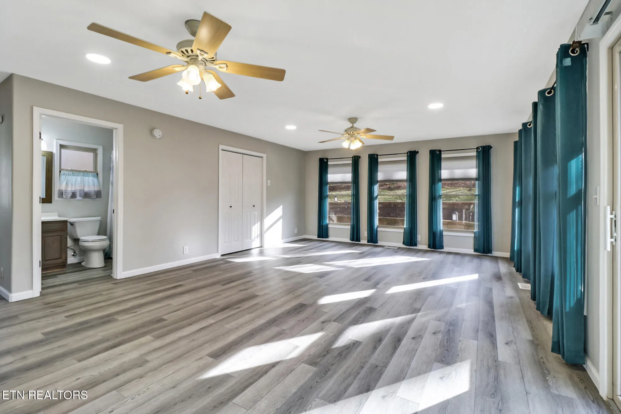 Property Slideshow image 17 of 33 | 114 lakeshire dr, Crossville, TN, 38558