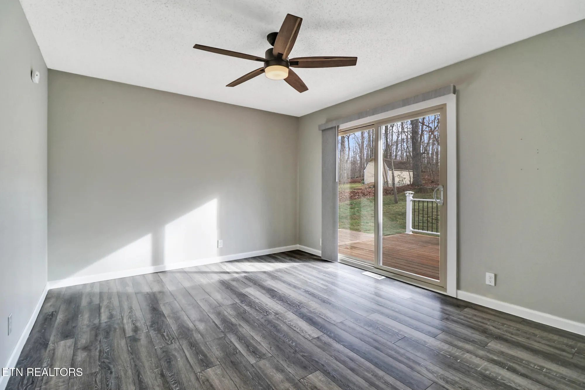 Property Slideshow image 19 of 33 | 114 lakeshire dr, Crossville, TN, 38558