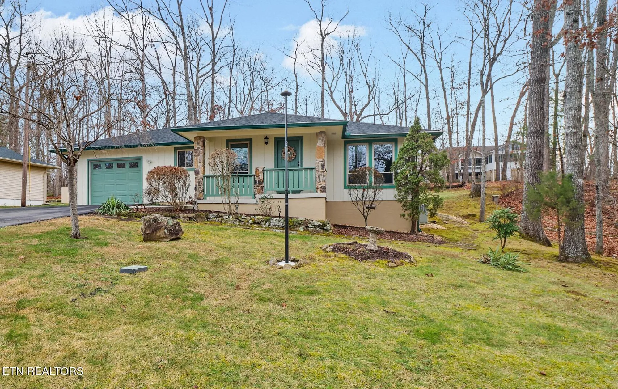 Property Slideshow image 1 of 33 | 114 lakeshire dr, Crossville, TN, 38558