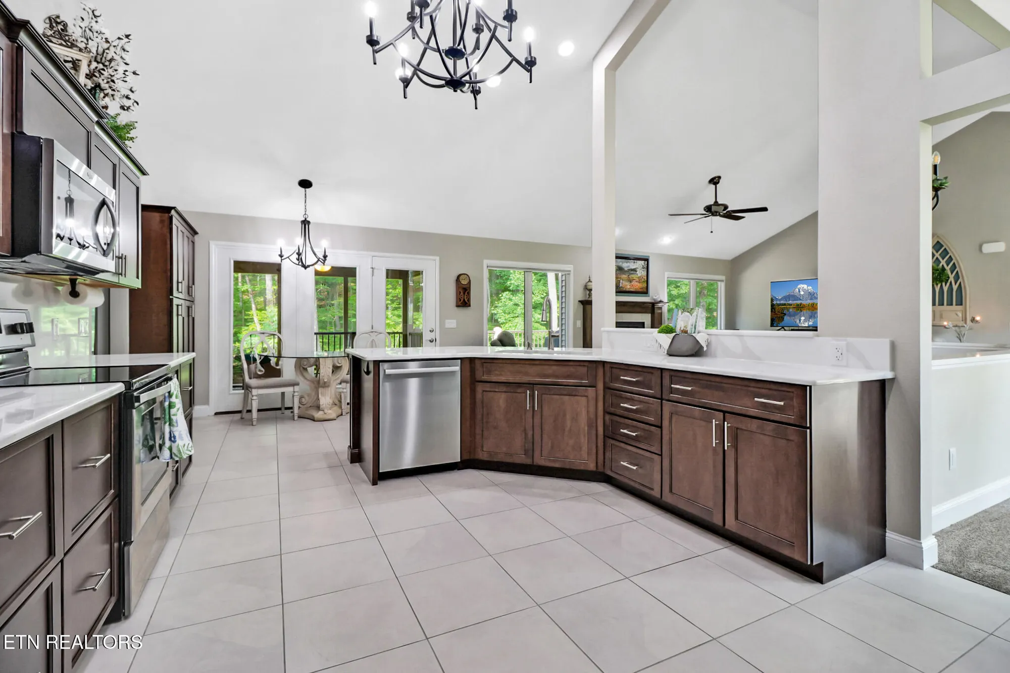40 KINGSLEY CT, CROSSVILLE, TN 38558 | Fairfield Glade | 55+ Home For Sale