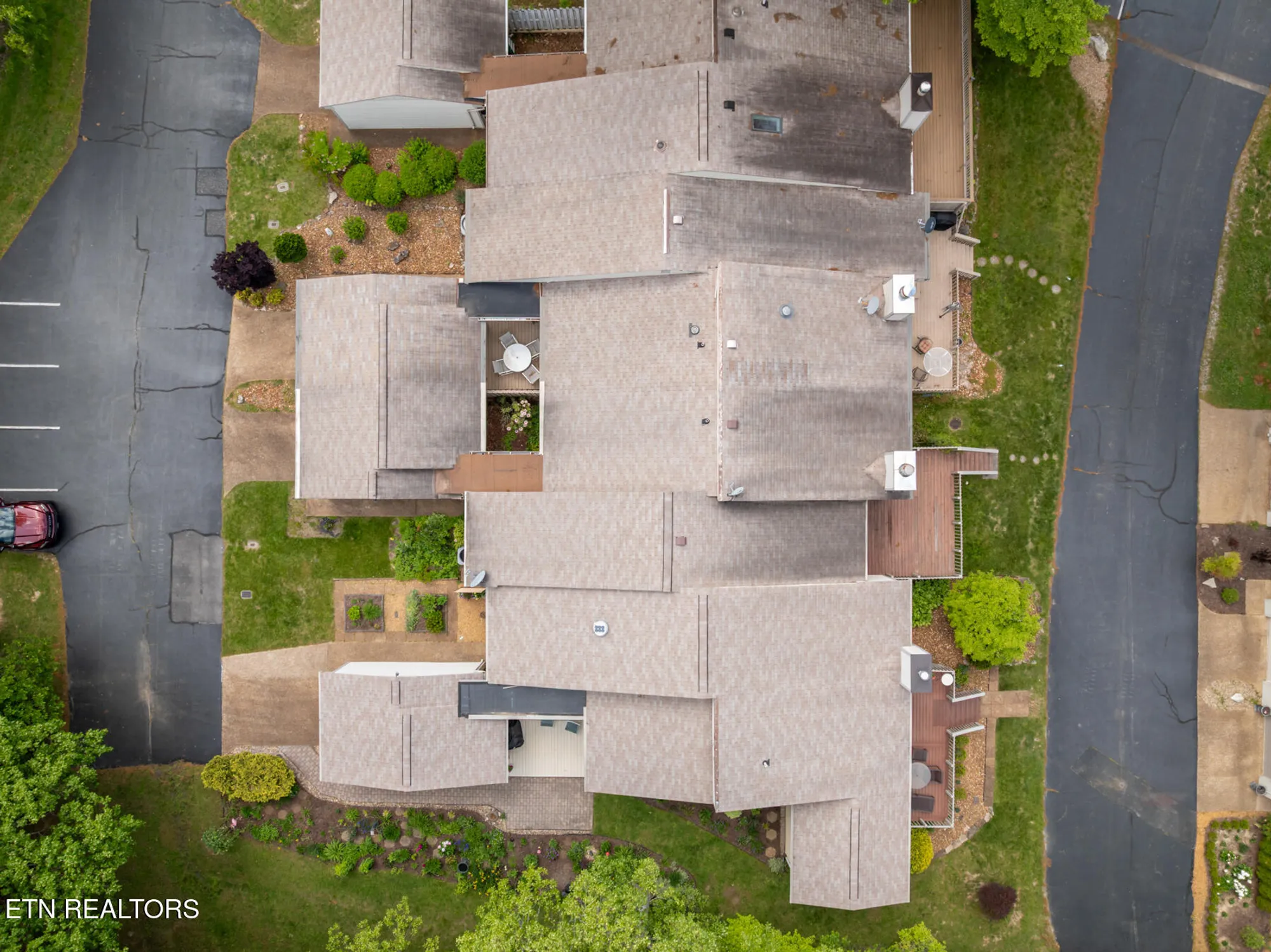 2 WOODLAND CT, CROSSVILLE, TN 38558 | Fairfield Glade | 55+ Home For Sale