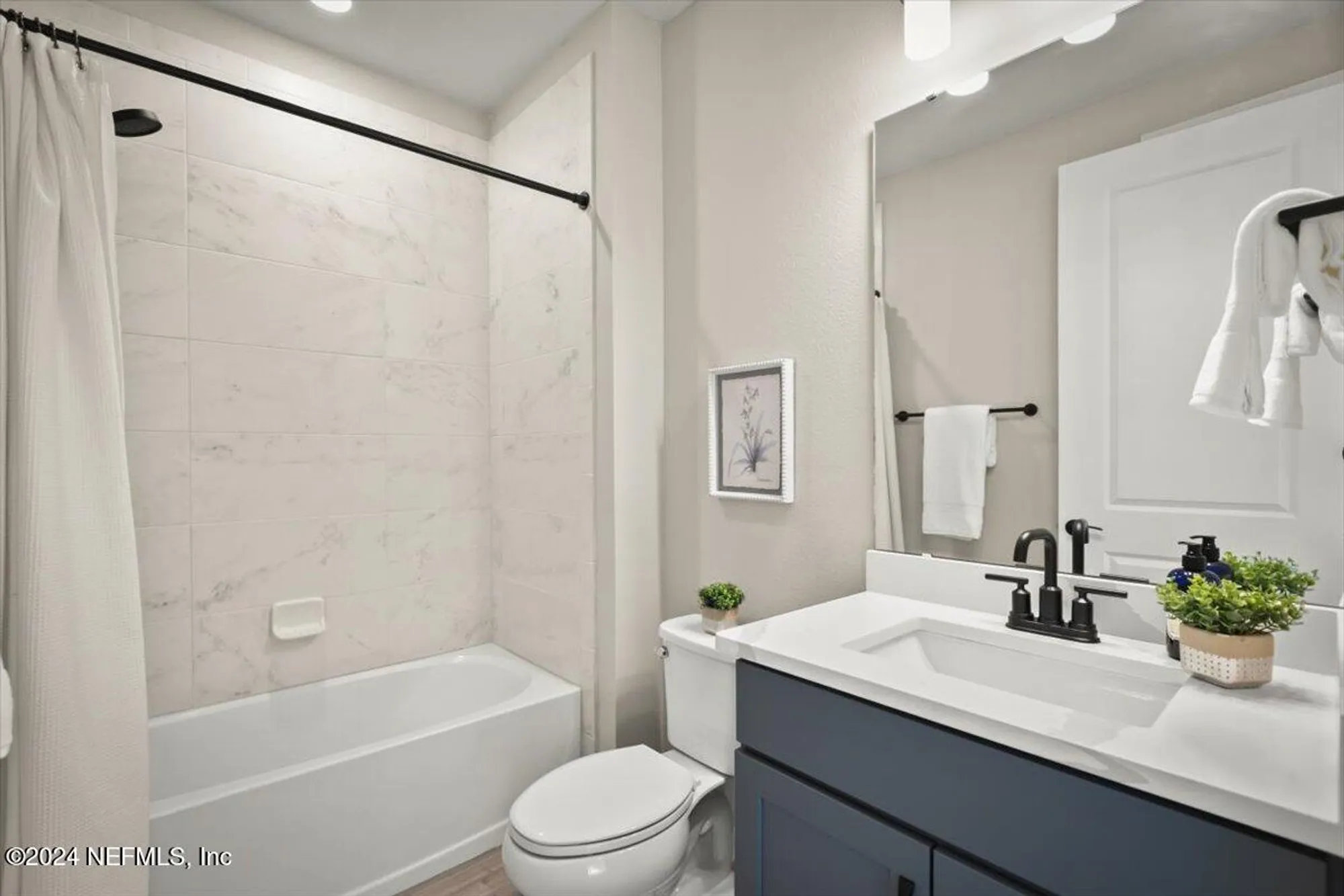 Property Slideshow image 18 of 35 | 10988 town view dr, Jacksonville, FL, 32256