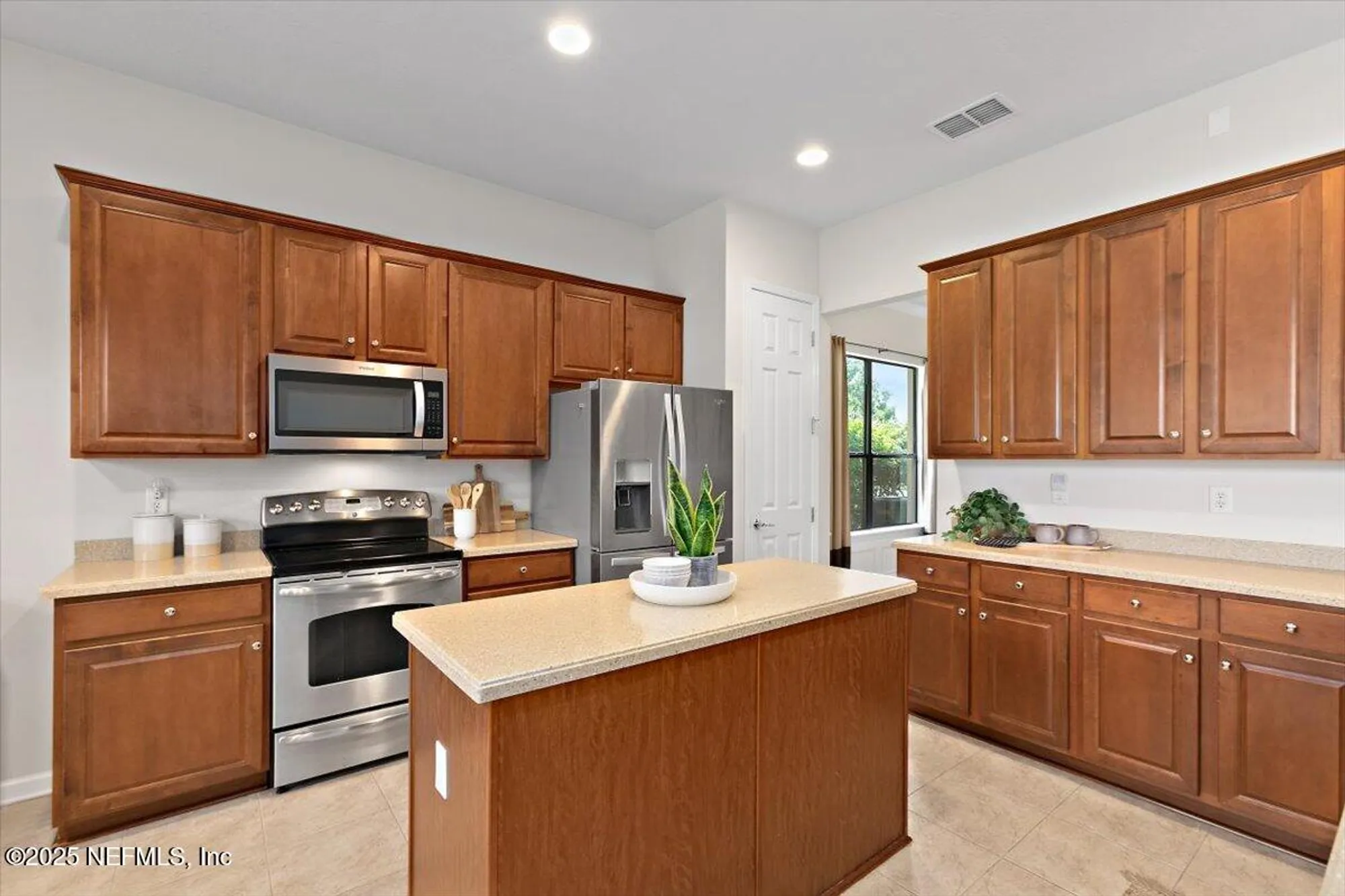 Property Slideshow image 10 of 36 | 632 river run blvd, Ponte Vedra, FL, 32081