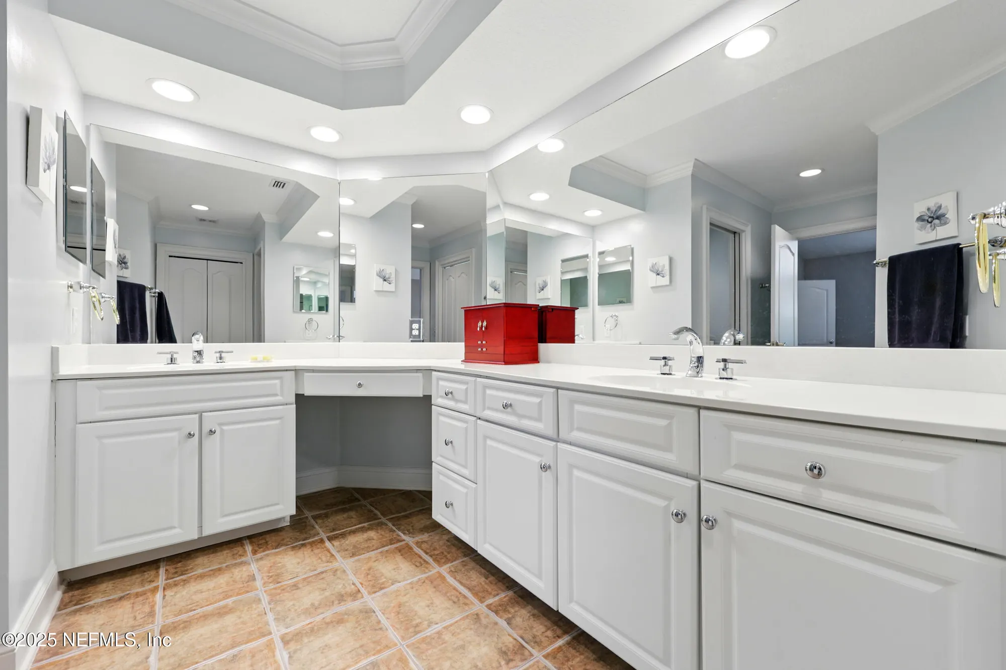 Property Slideshow image 27 of 64 | 330 n shore cir unit 1122, St Augustine, FL, 32092