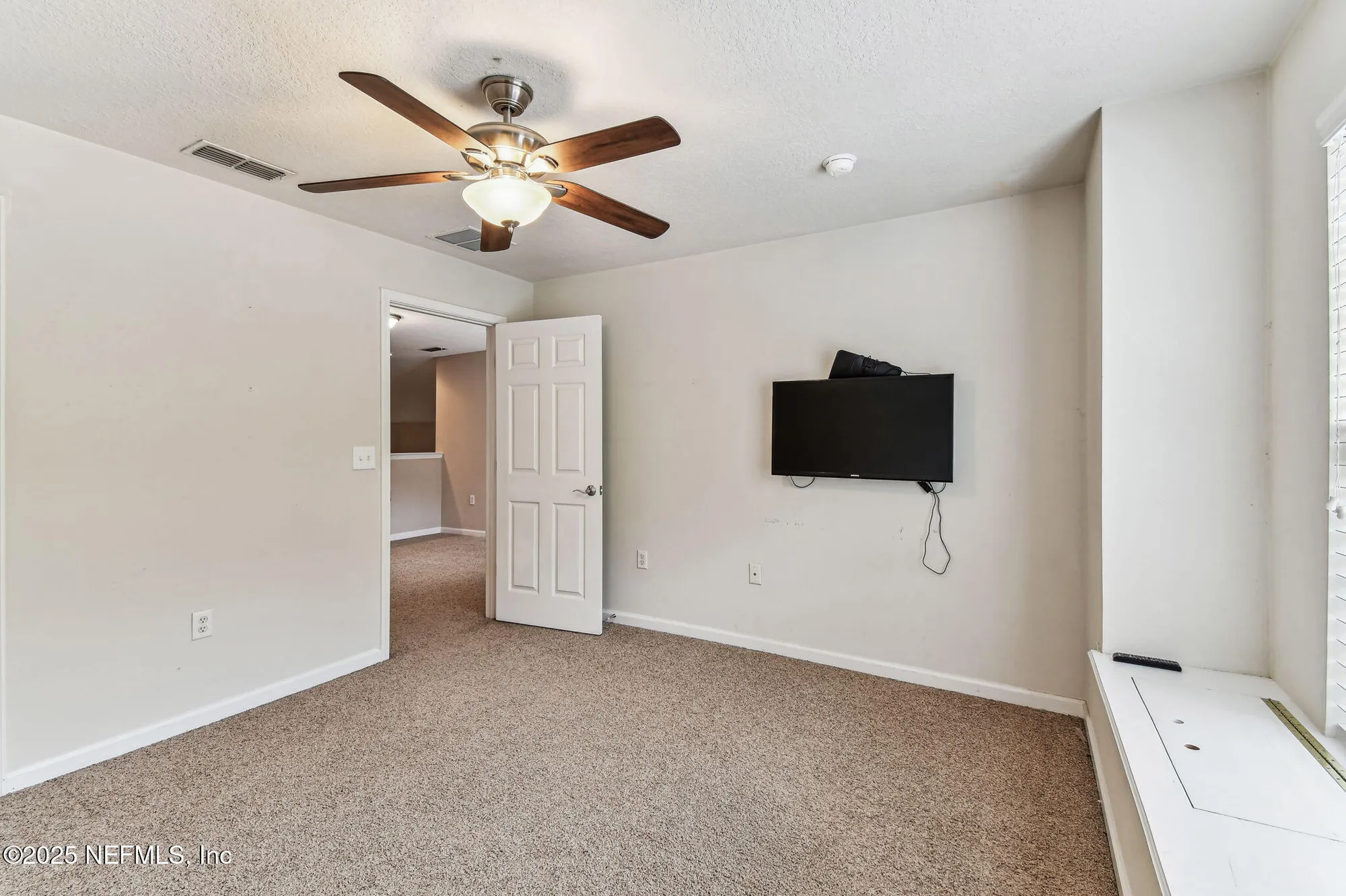 Property Slideshow image 41 of 112 | 9197 sweet berry ct, Jacksonville, FL, 32256