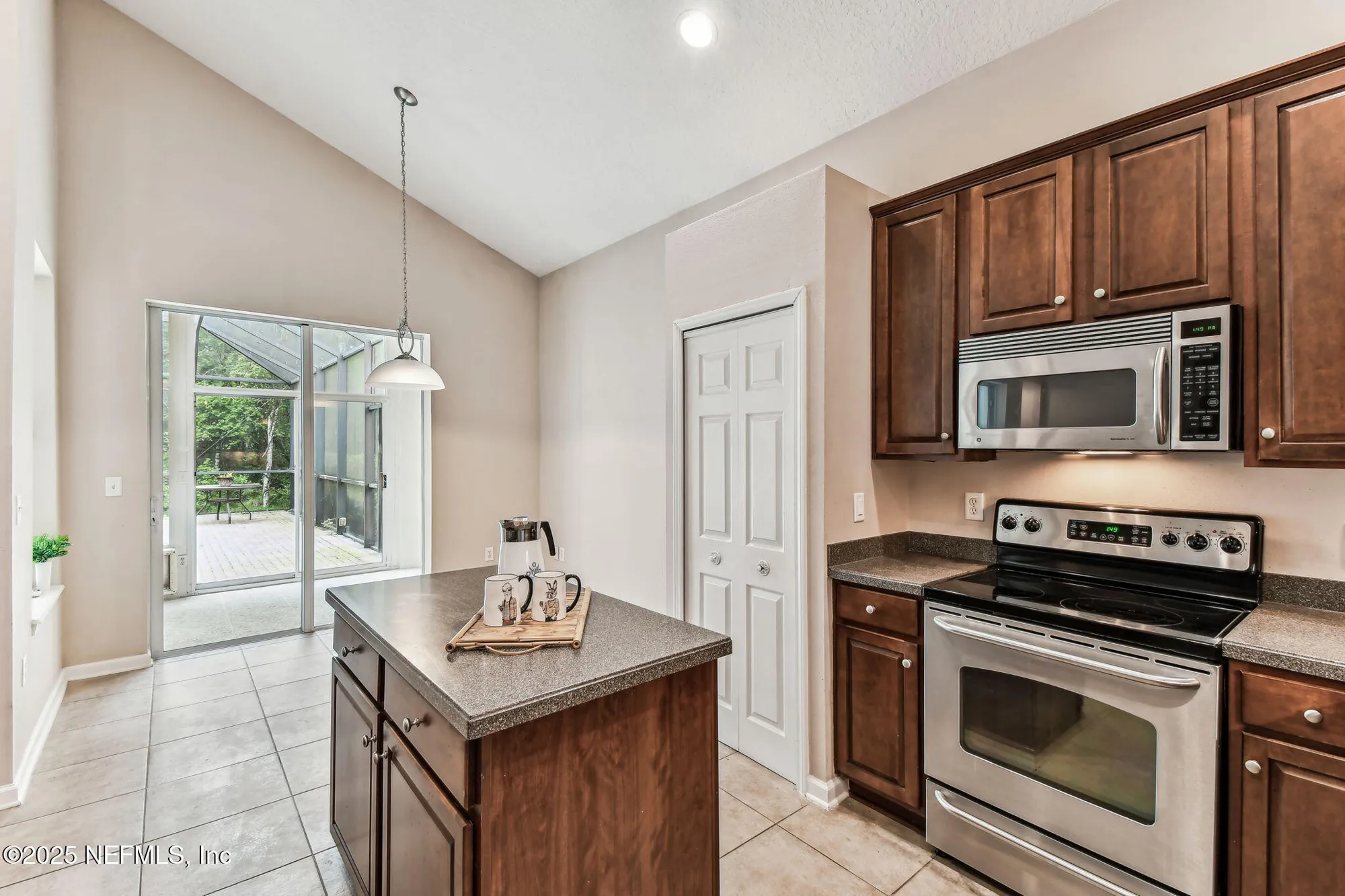 Property Slideshow image 22 of 112 | 9197 sweet berry ct, Jacksonville, FL, 32256