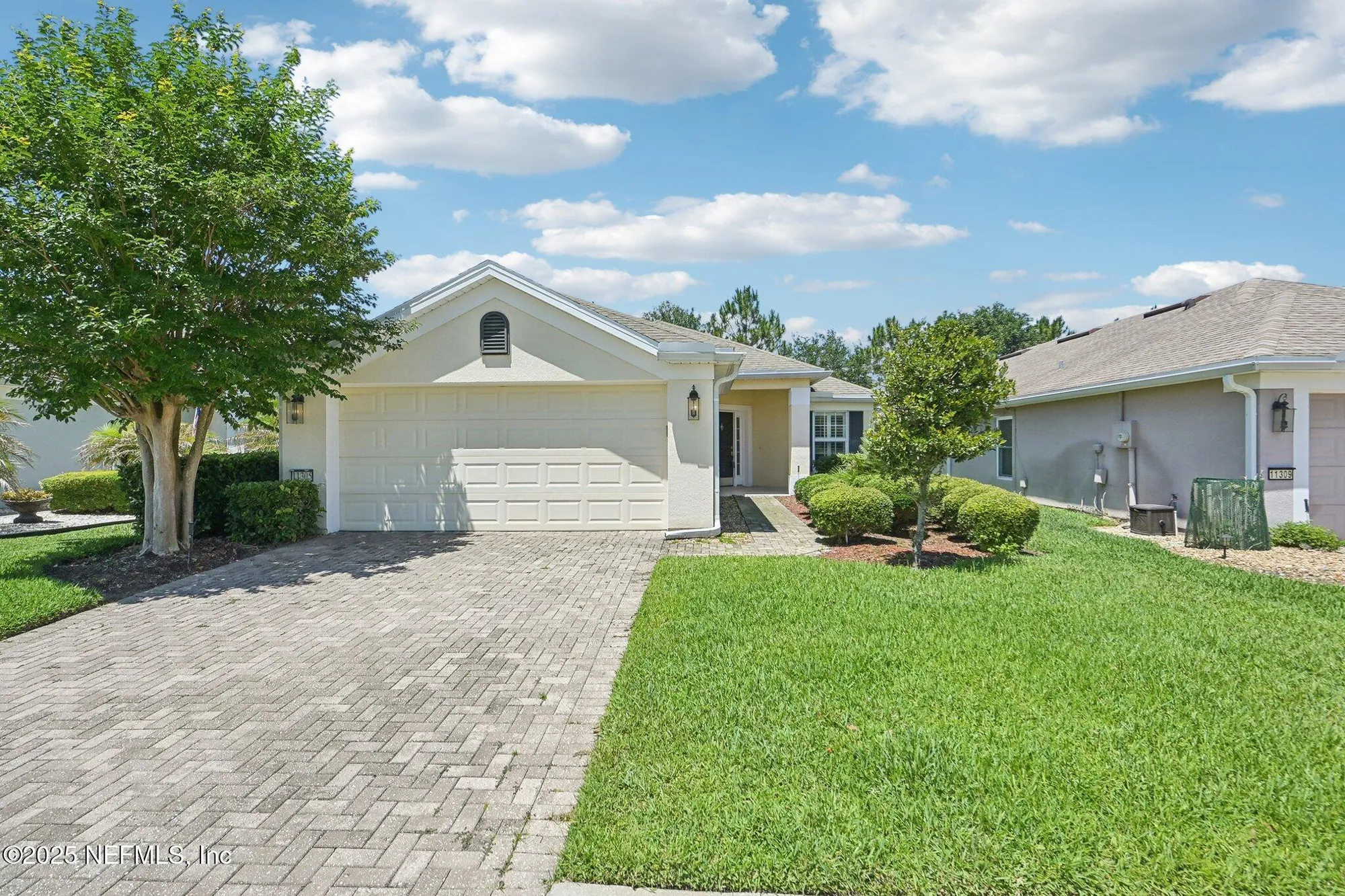 Property Slideshow image 16 of 60 | 11305 water spring cir, Jacksonville, FL, 32256