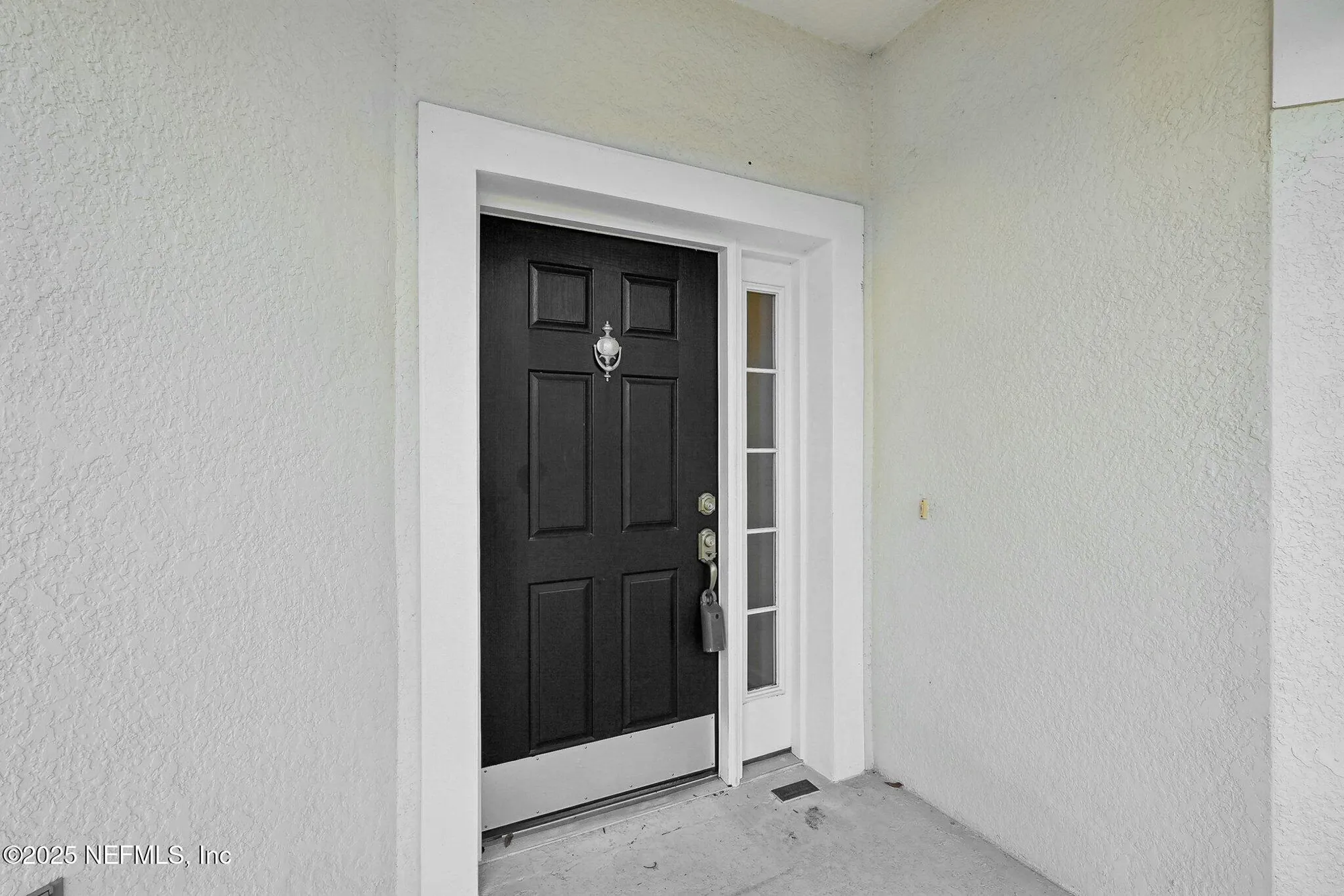 Property Slideshow image 7 of 60 | 11305 water spring cir, Jacksonville, FL, 32256
