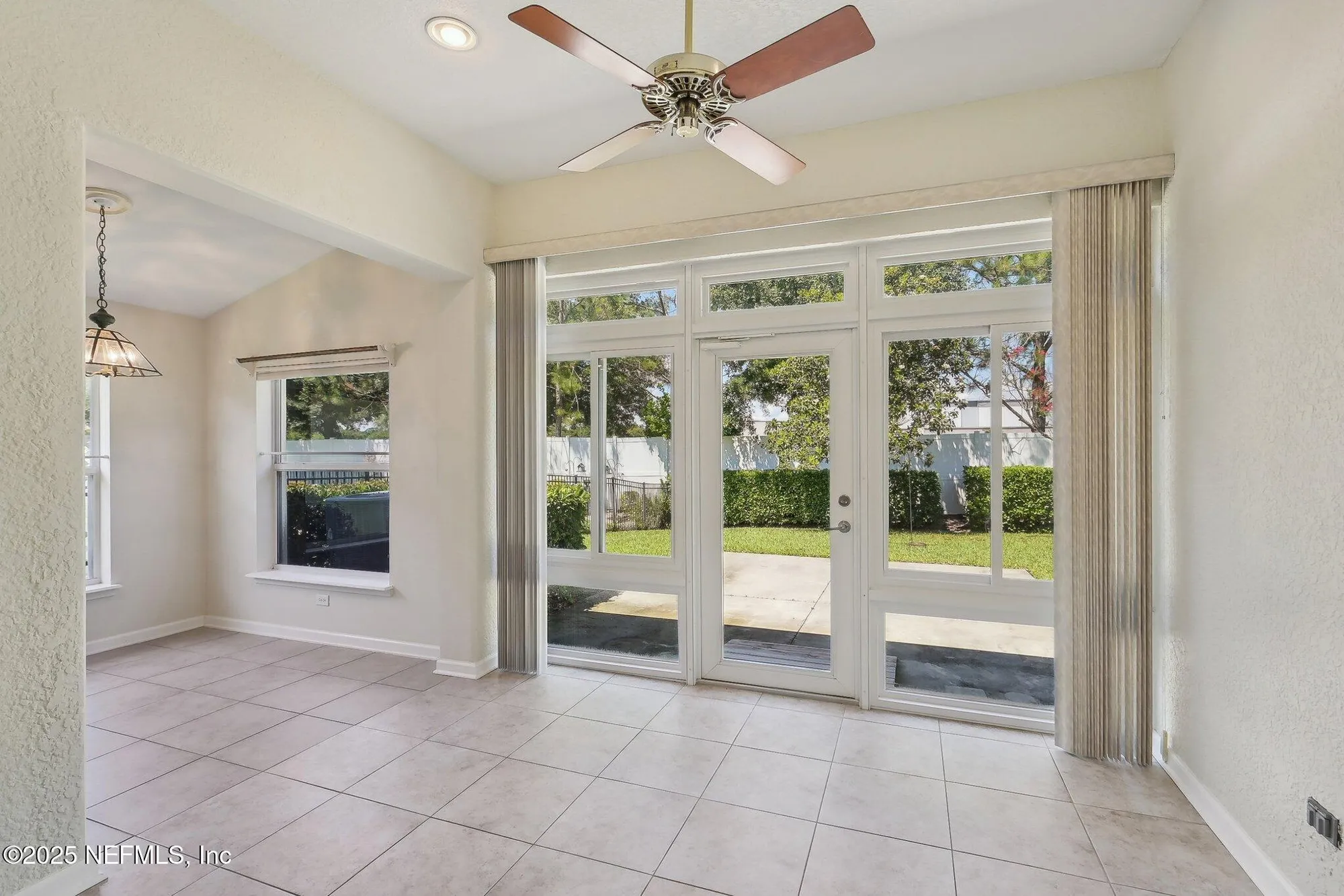 Property Slideshow image 4 of 60 | 11305 water spring cir, Jacksonville, FL, 32256