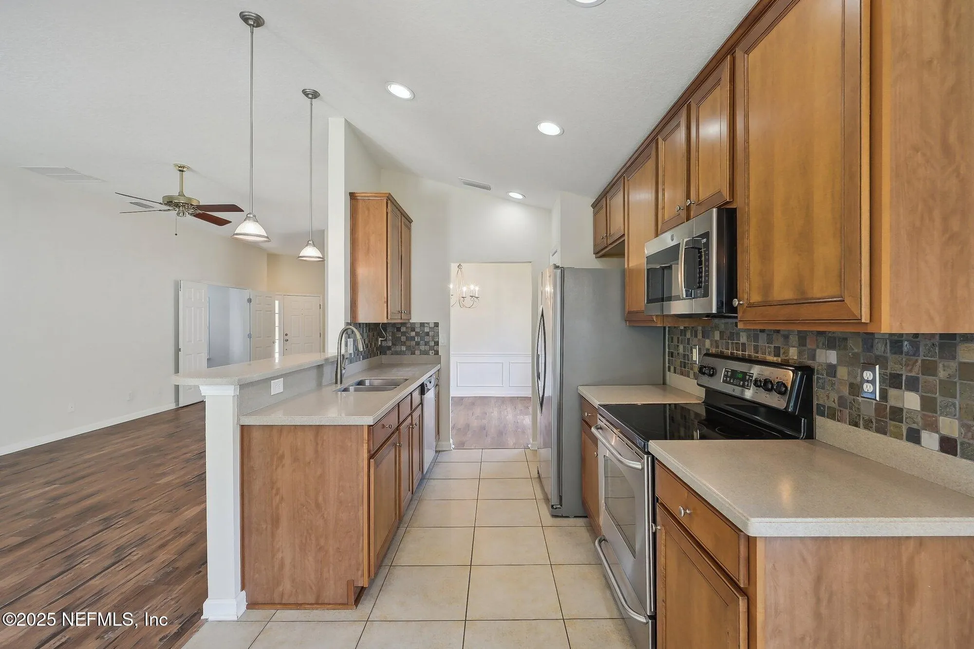 Property Slideshow image 15 of 60 | 11305 water spring cir, Jacksonville, FL, 32256