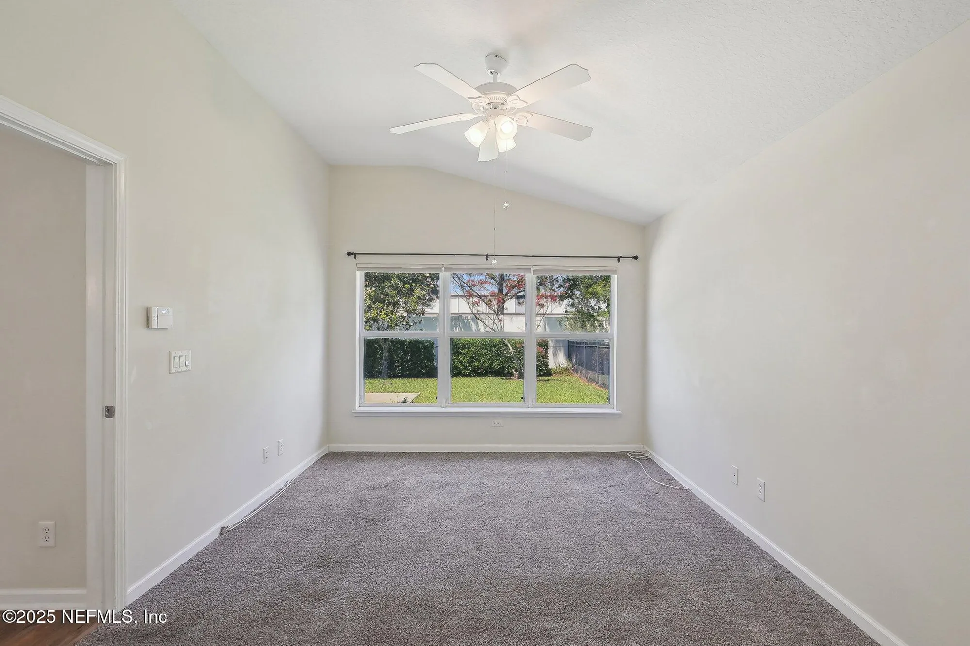 Property Slideshow image 21 of 60 | 11305 water spring cir, Jacksonville, FL, 32256