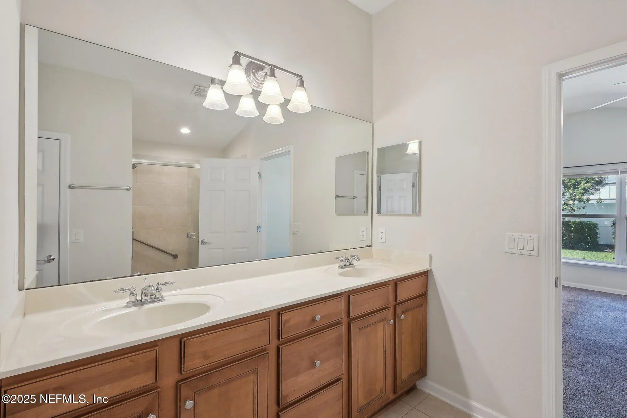 Property Slideshow image 23 of 60 | 11305 water spring cir, Jacksonville, FL, 32256