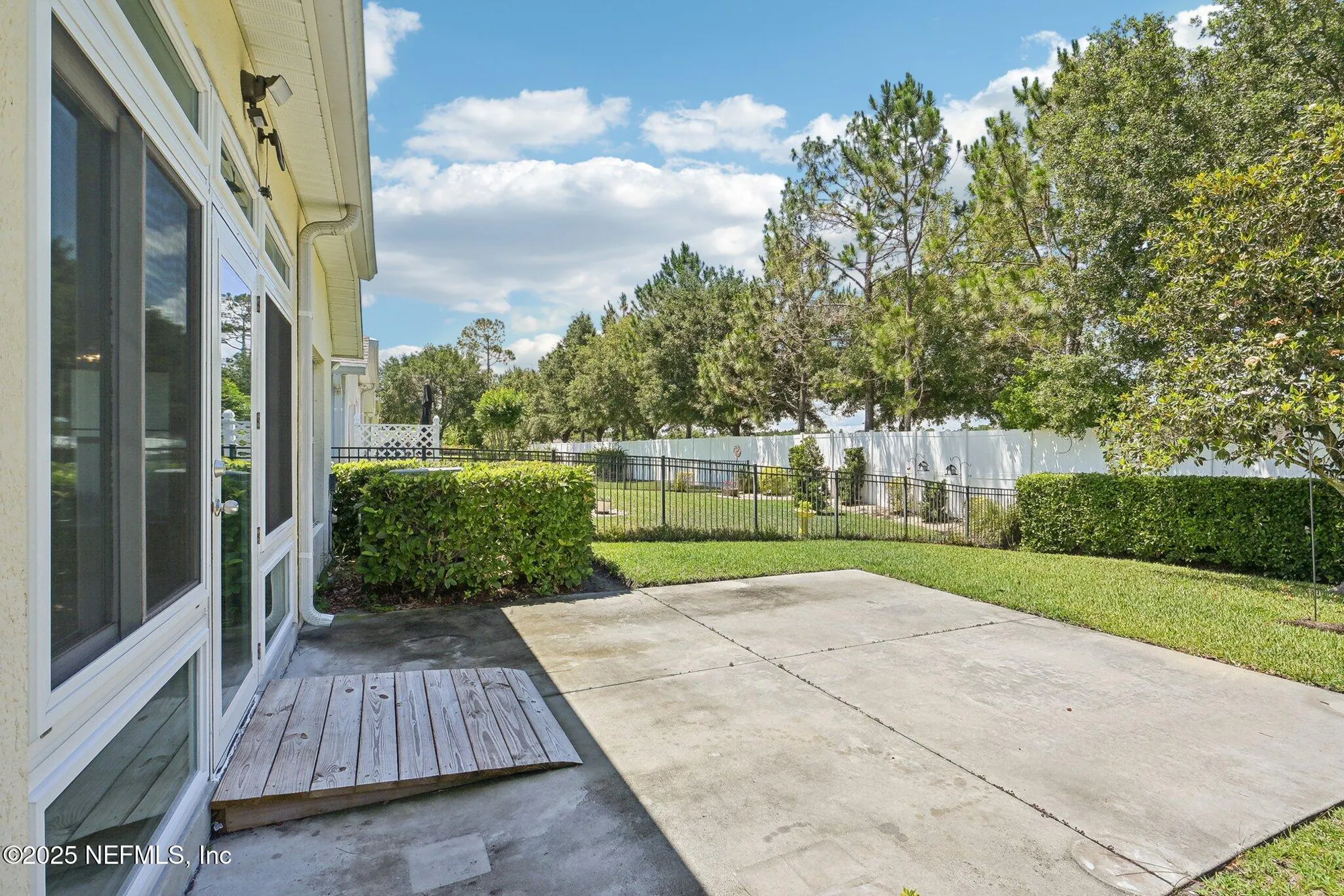 Property Slideshow image 34 of 60 | 11305 water spring cir, Jacksonville, FL, 32256