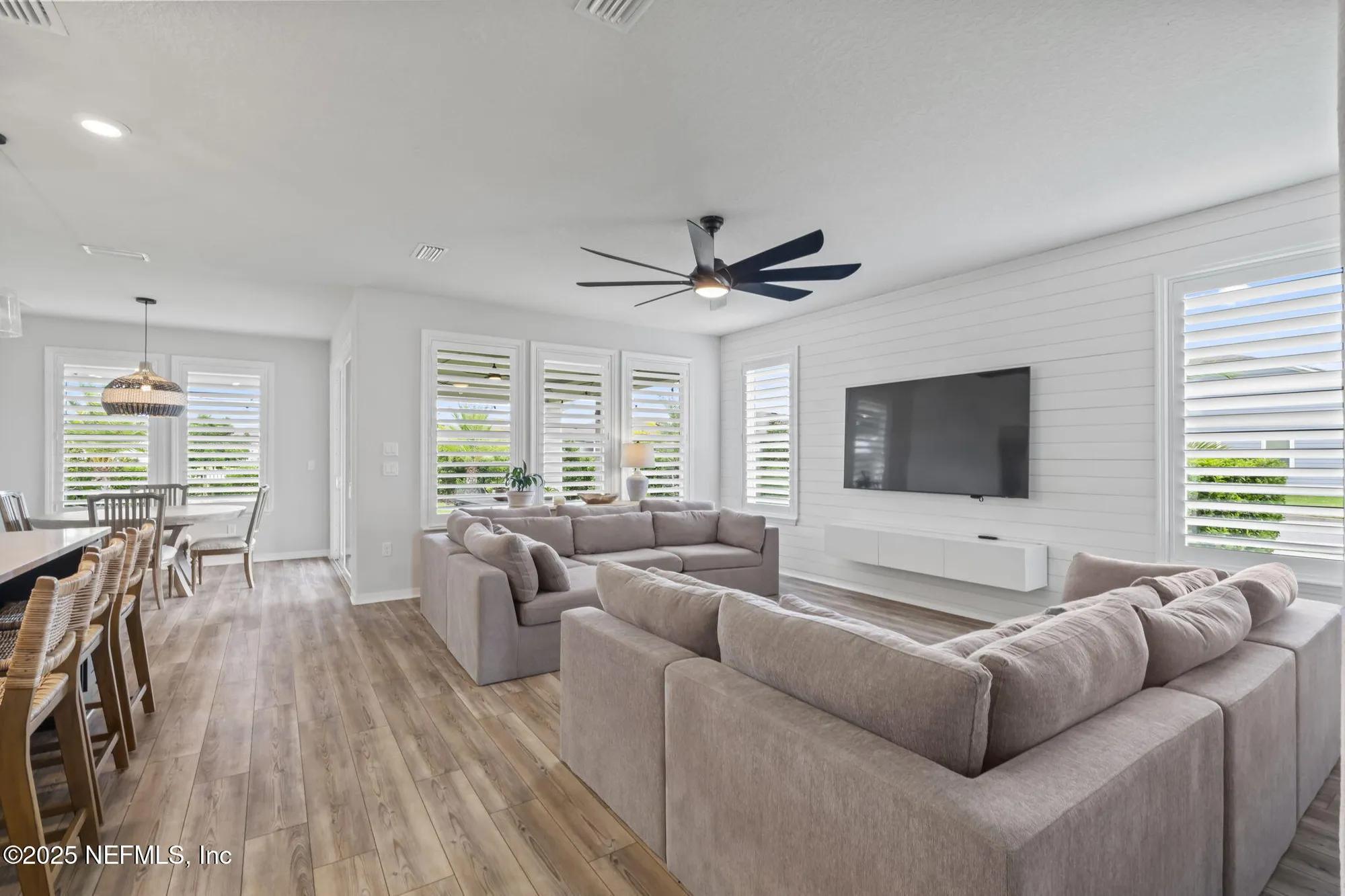 Property Slideshow image 9 of 48 | 11119 town view dr, Jacksonville, FL, 32256