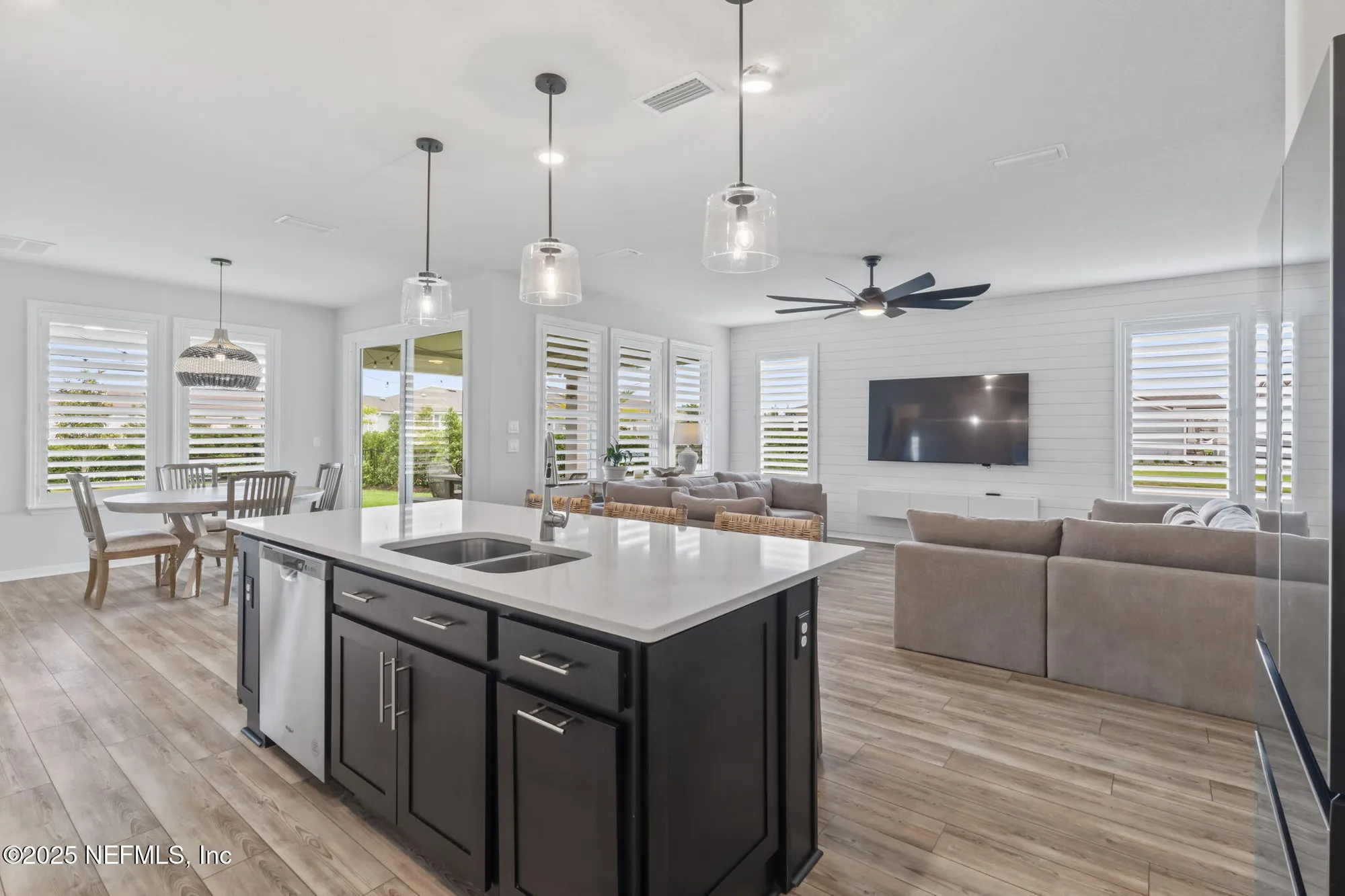 Property Slideshow image 7 of 48 | 11119 town view dr, Jacksonville, FL, 32256