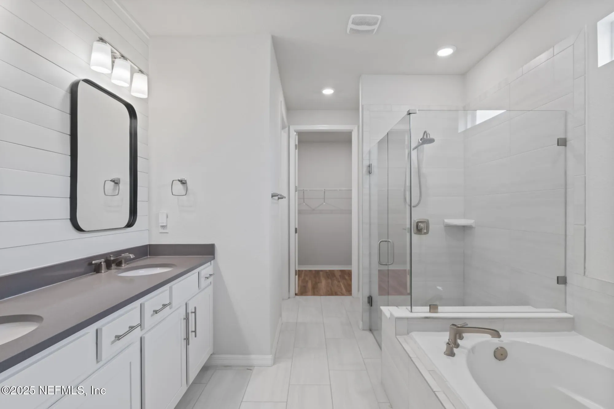 Property Slideshow image 15 of 48 | 11119 town view dr, Jacksonville, FL, 32256