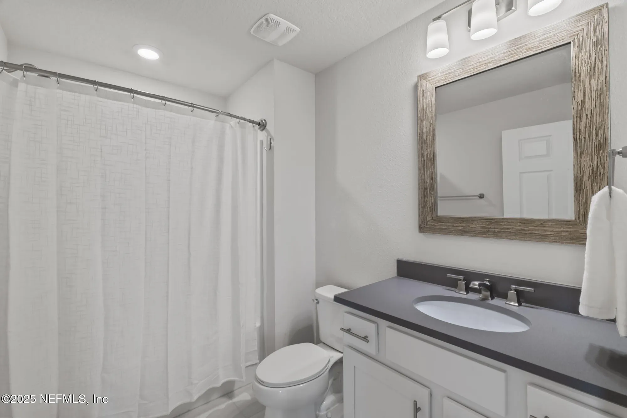 Property Slideshow image 26 of 48 | 11119 town view dr, Jacksonville, FL, 32256