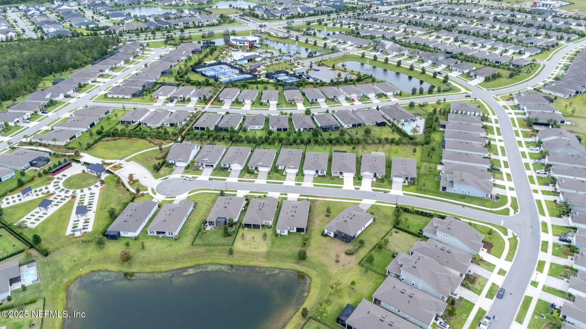 Property Slideshow image 32 of 48 | 11119 town view dr, Jacksonville, FL, 32256