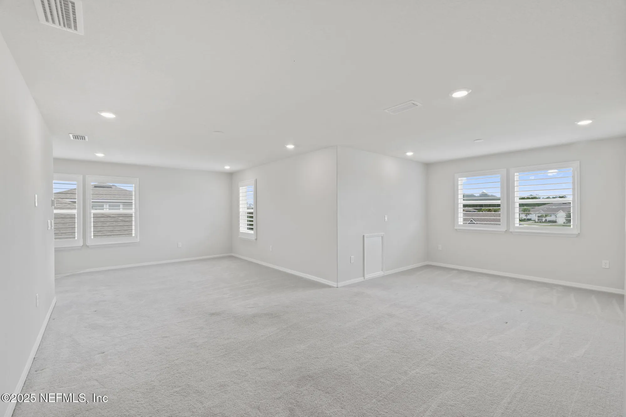 Property Slideshow image 22 of 48 | 11119 town view dr, Jacksonville, FL, 32256