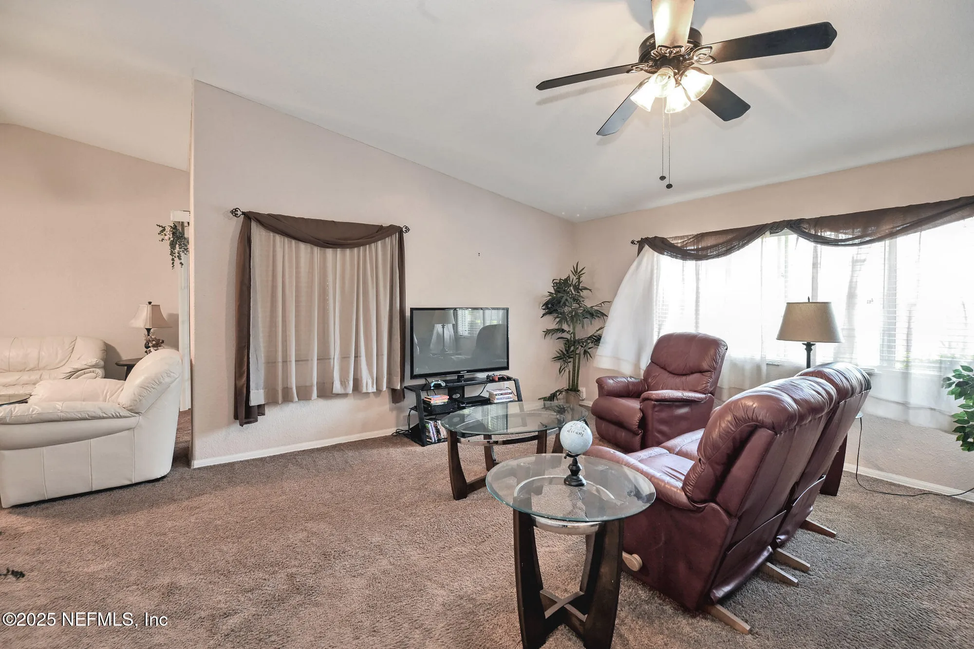 Property Slideshow image 6 of 52 | 10121 sw 61st terrace rd, Ocala, FL, 34476