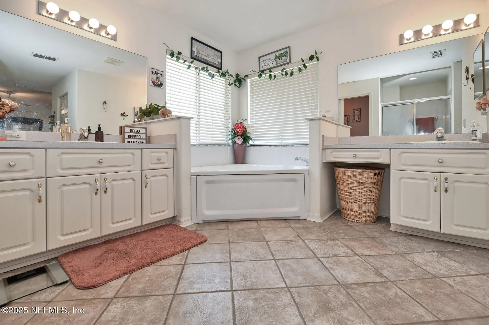 Property Slideshow image 5 of 52 | 10121 sw 61st terrace rd, Ocala, FL, 34476
