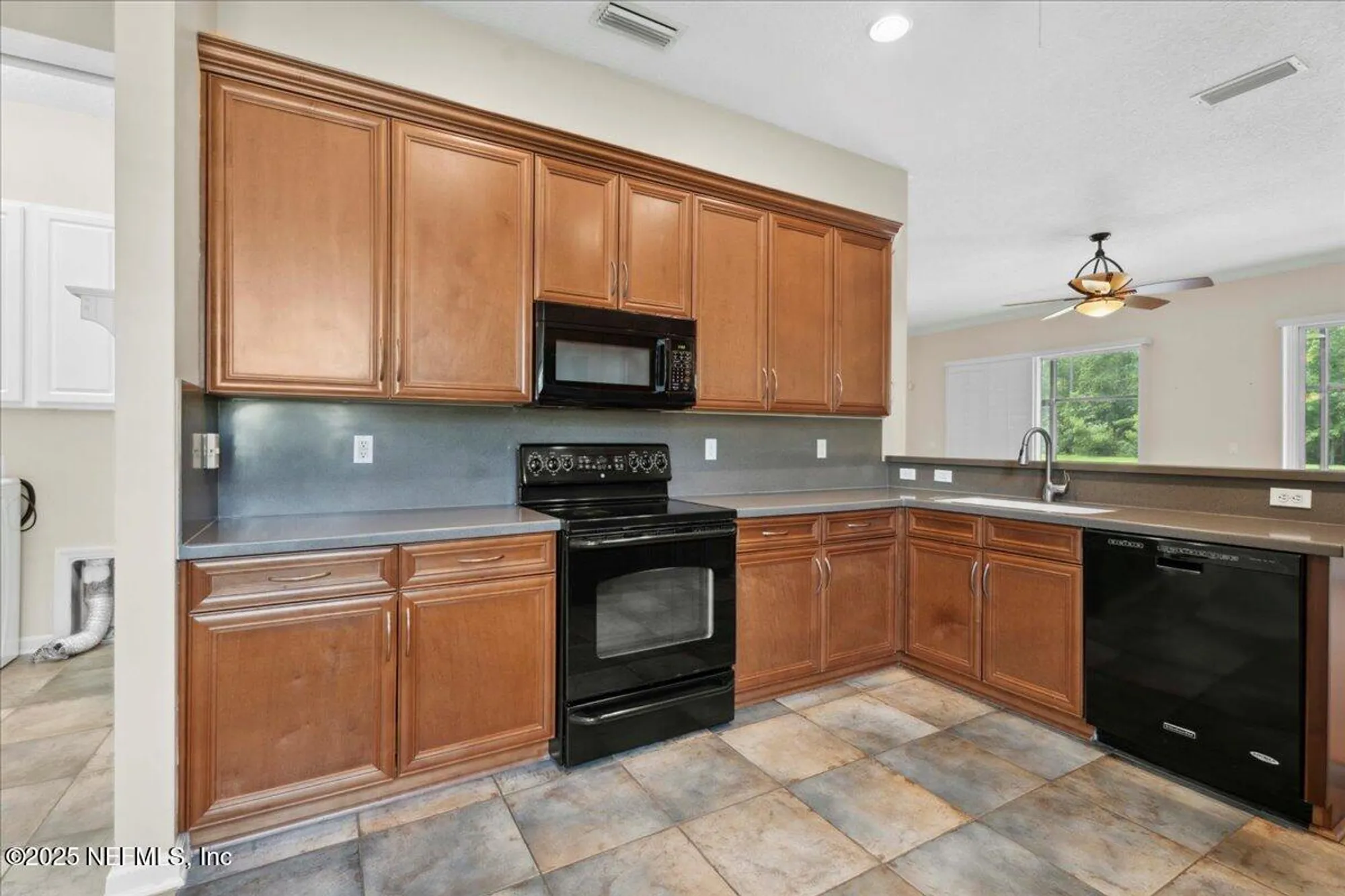 Property Slideshow image 17 of 53 | 1327 castle pines cir, Saint Augustine, FL, 32092
