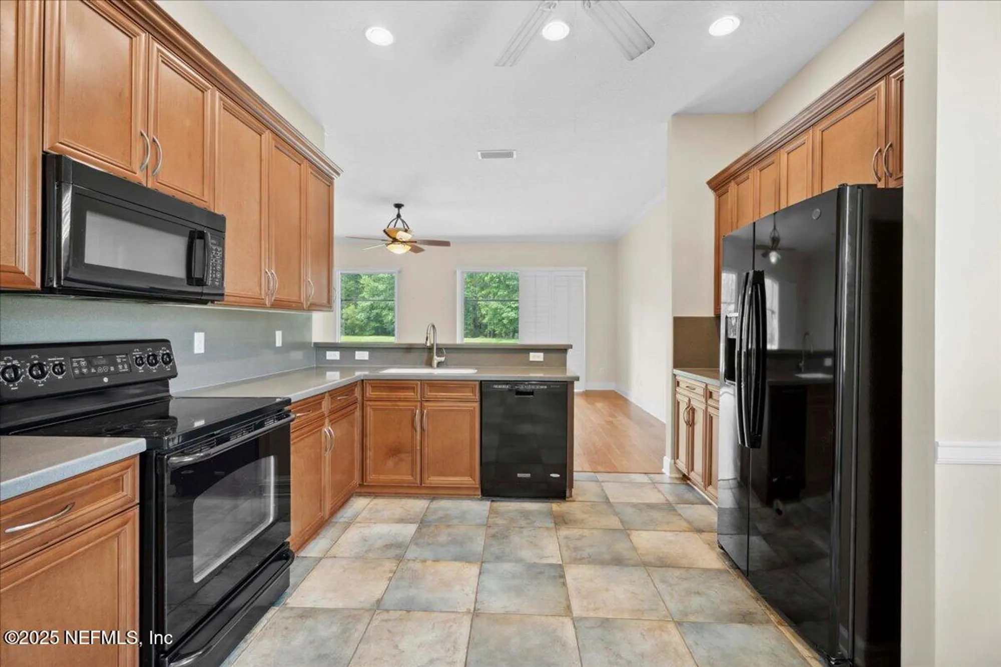 Property Slideshow image 16 of 53 | 1327 castle pines cir, Saint Augustine, FL, 32092