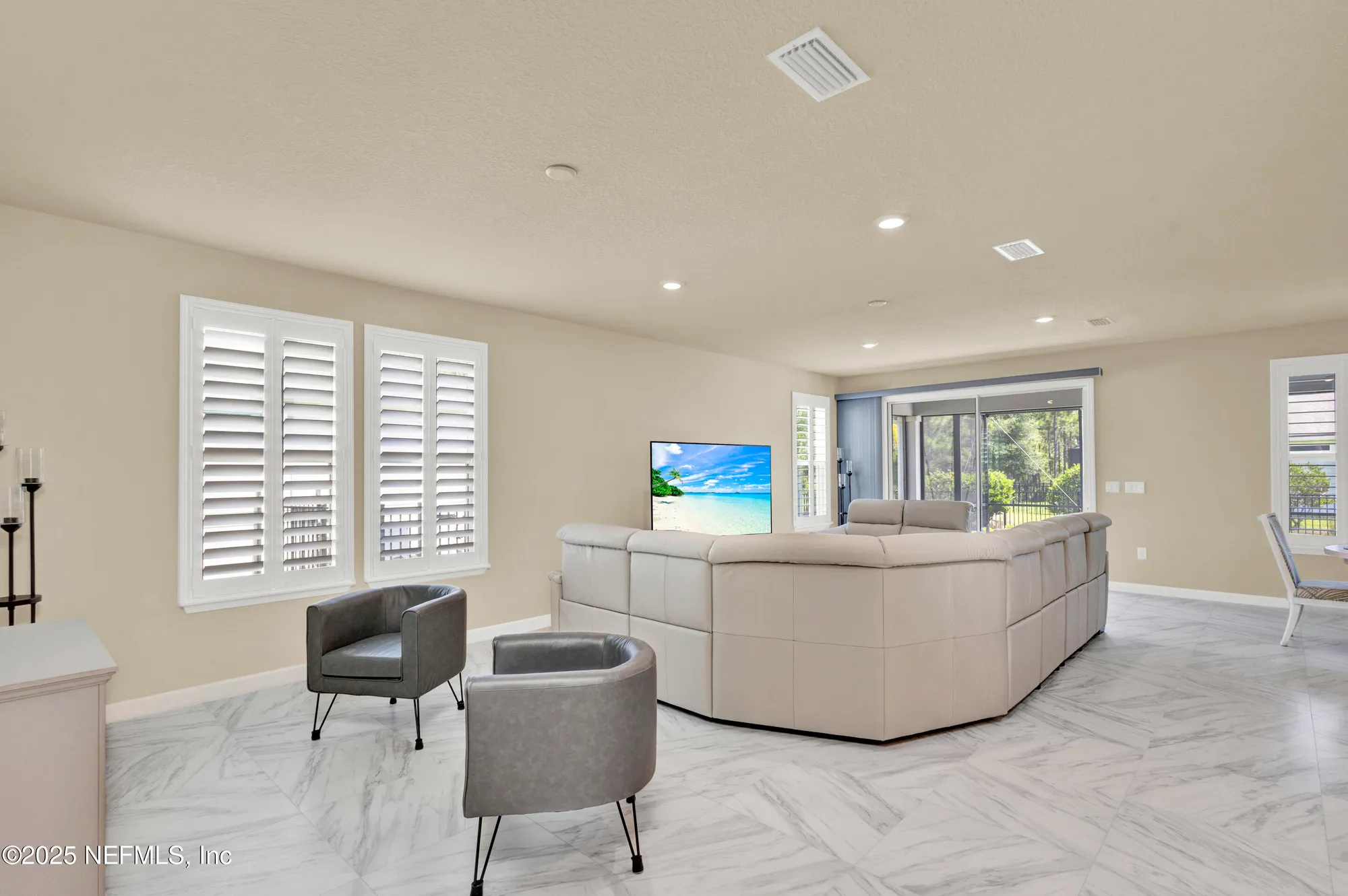 Property Slideshow image 24 of 42 | 10856 town view dr, Jacksonville, FL, 32256