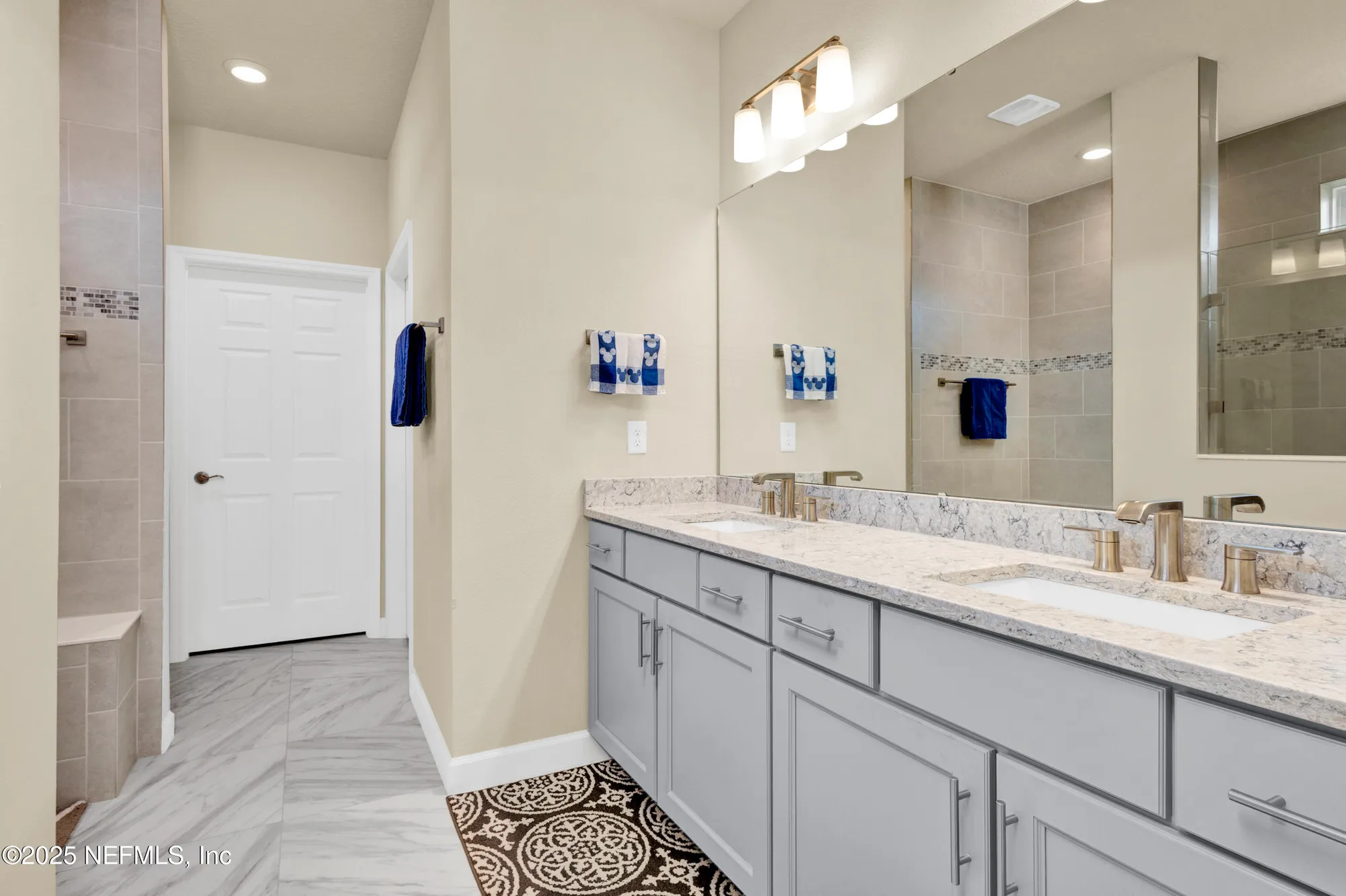 Property Slideshow image 6 of 42 | 10856 town view dr, Jacksonville, FL, 32256