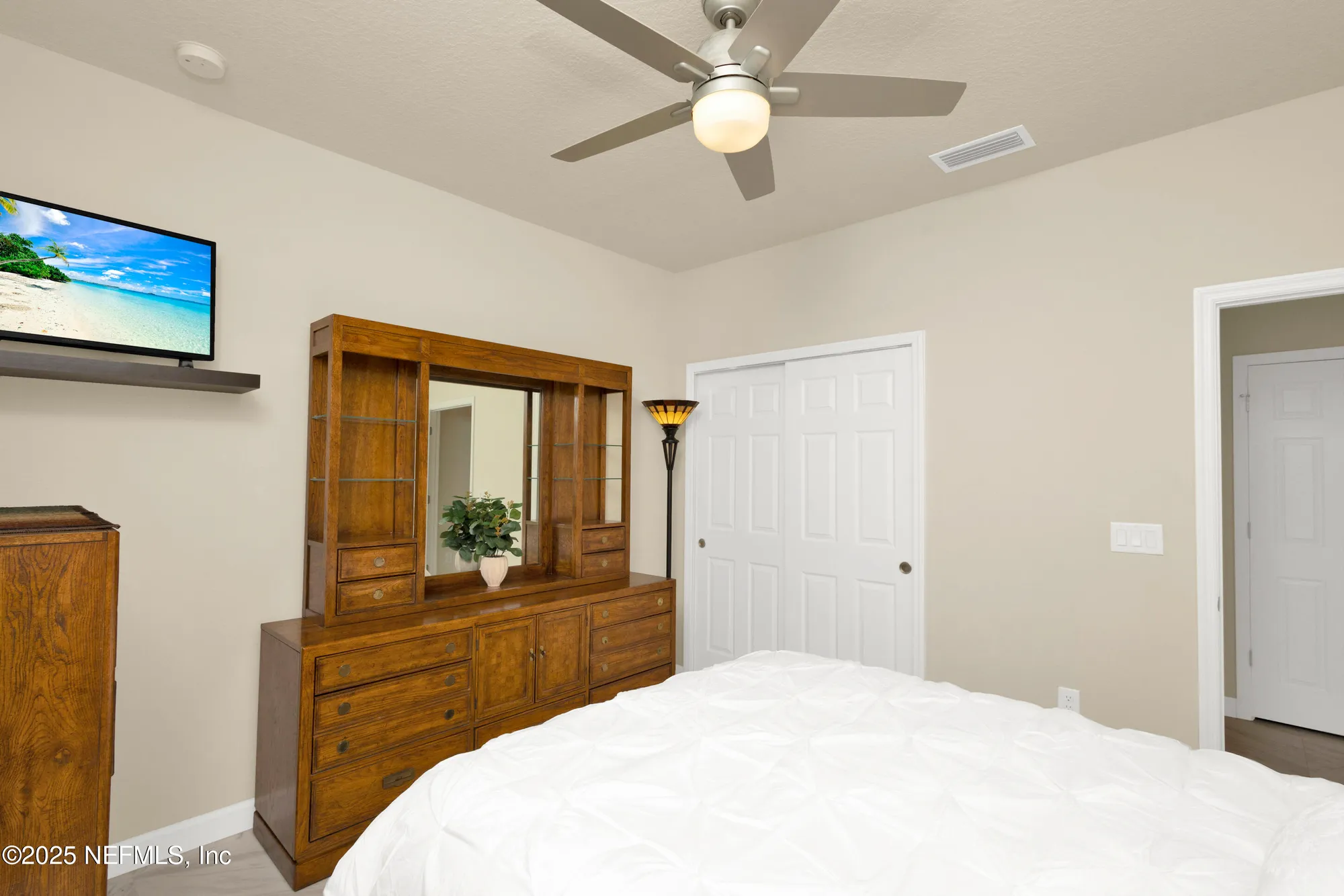 Property Slideshow image 10 of 42 | 10856 town view dr, Jacksonville, FL, 32256