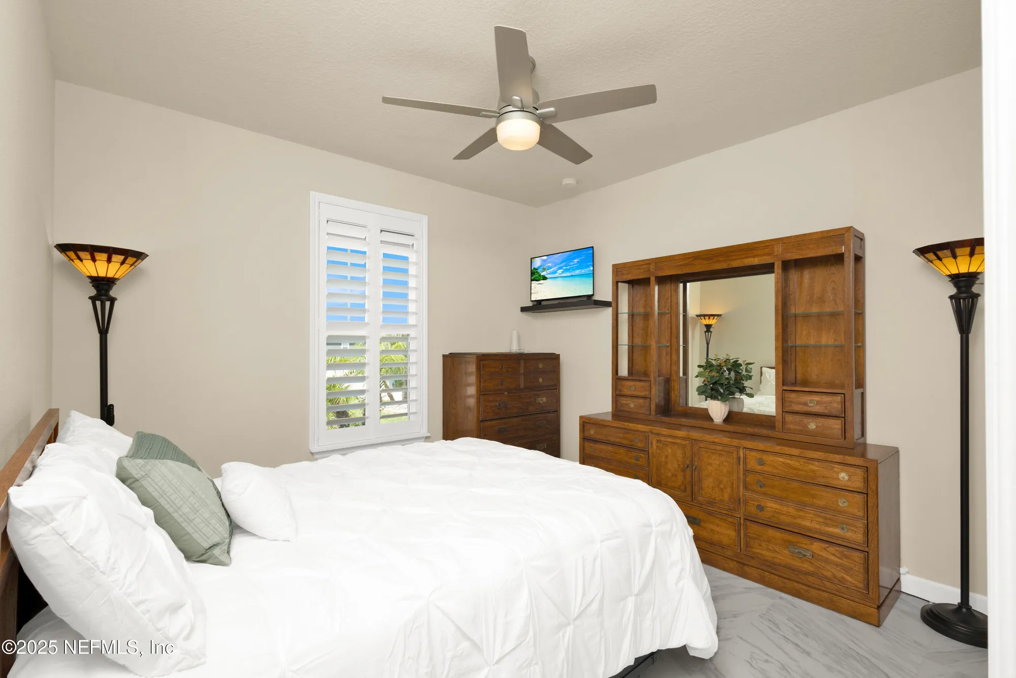 Property Slideshow image 9 of 42 | 10856 town view dr, Jacksonville, FL, 32256