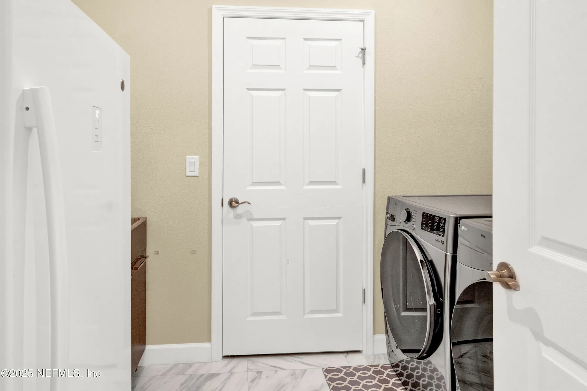 Property Slideshow image 14 of 42 | 10856 town view dr, Jacksonville, FL, 32256