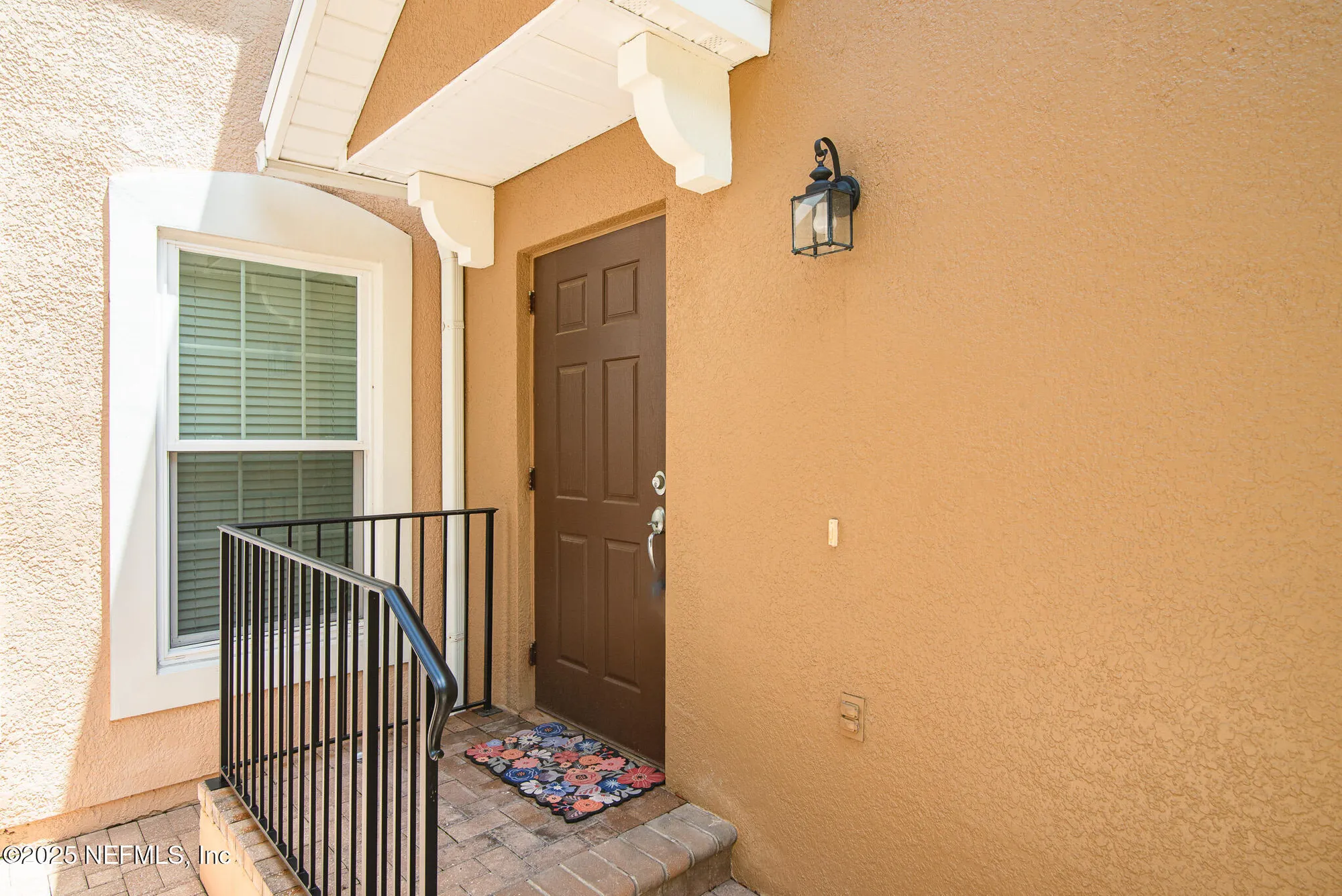 Property Slideshow image 2 of 38 | 11890 surfbird cir 42e, Jacksonville, FL, 32256