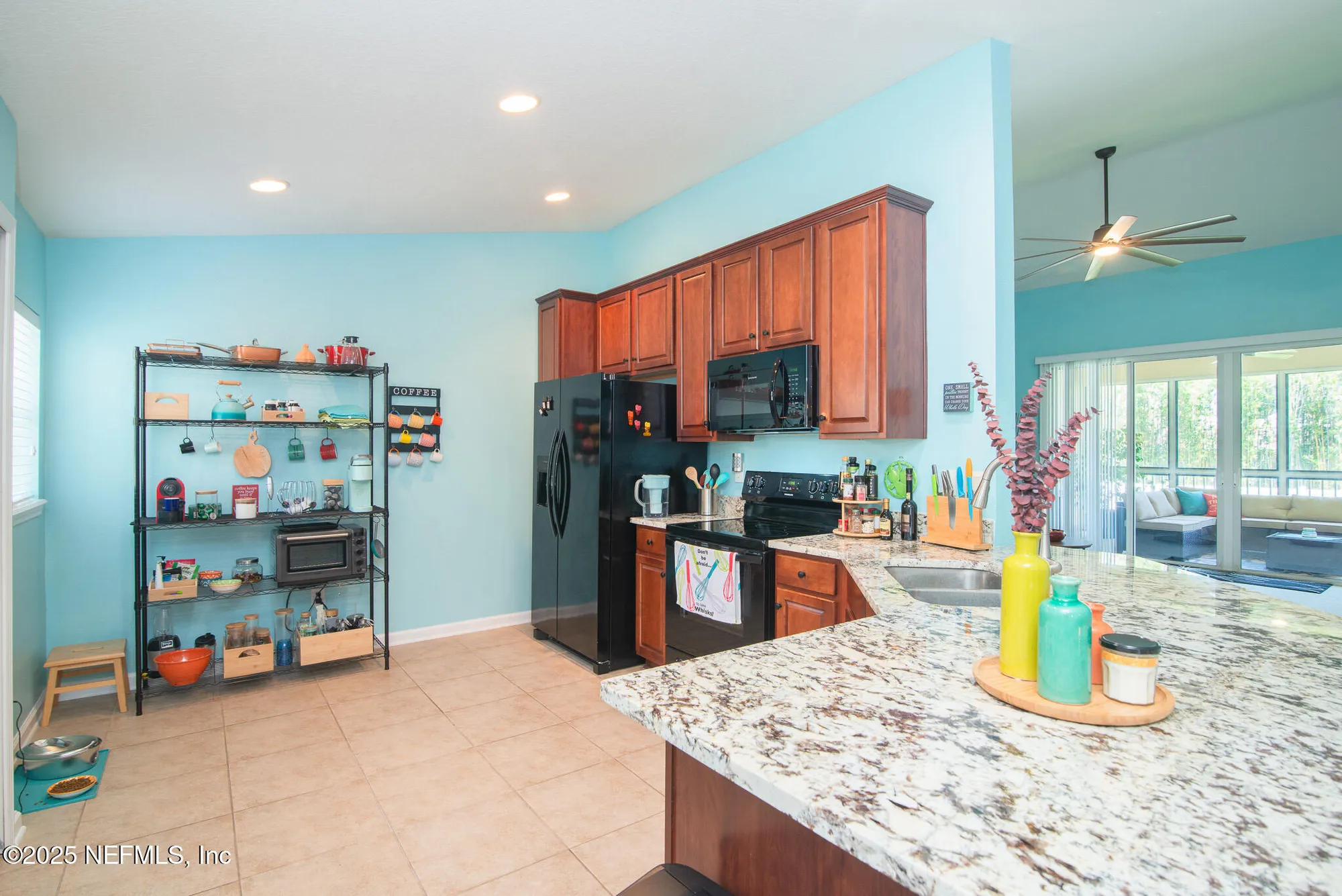 Property Slideshow image 10 of 38 | 11890 surfbird cir 42e, Jacksonville, FL, 32256