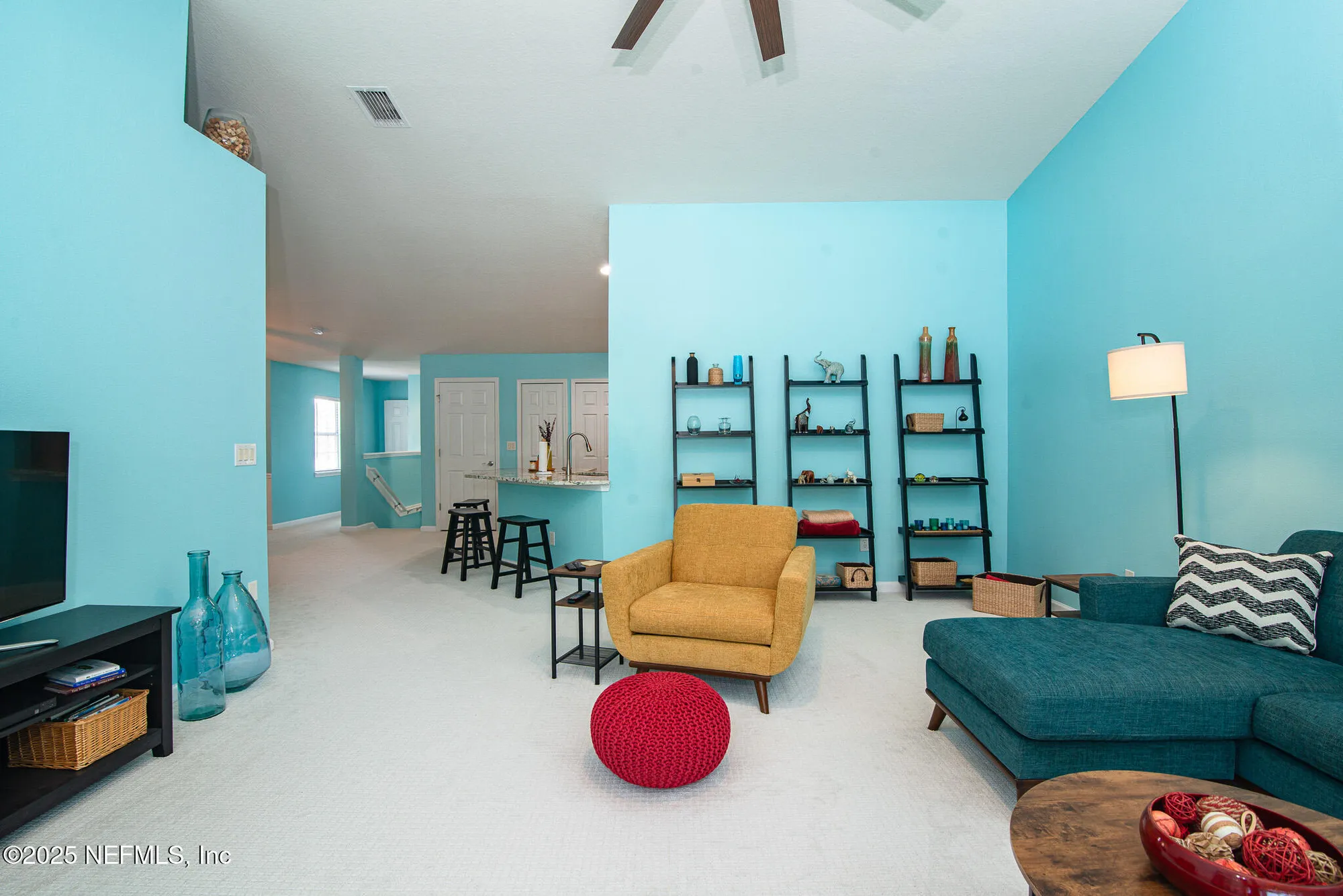 Property Slideshow image 7 of 38 | 11890 surfbird cir 42e, Jacksonville, FL, 32256