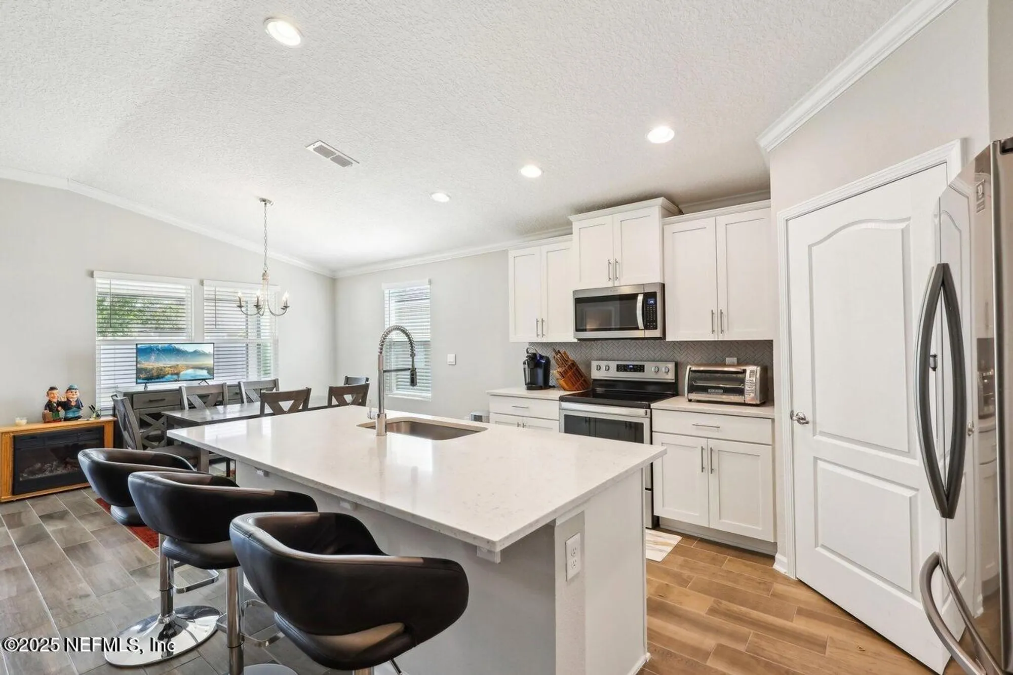 Property Slideshow image 8 of 28 | 4032 sandbank ct, Middleburg, FL, 32068