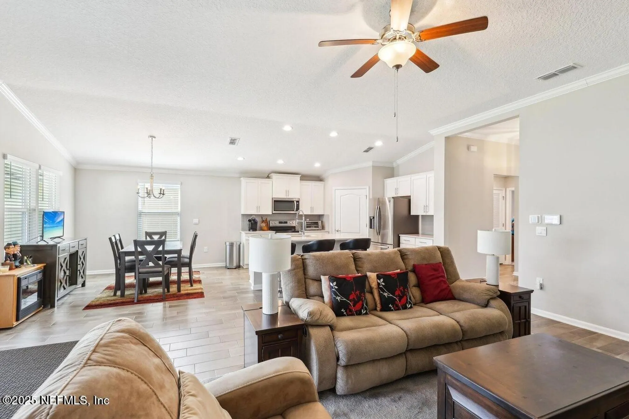 Property Slideshow image 9 of 28 | 4032 sandbank ct, Middleburg, FL, 32068