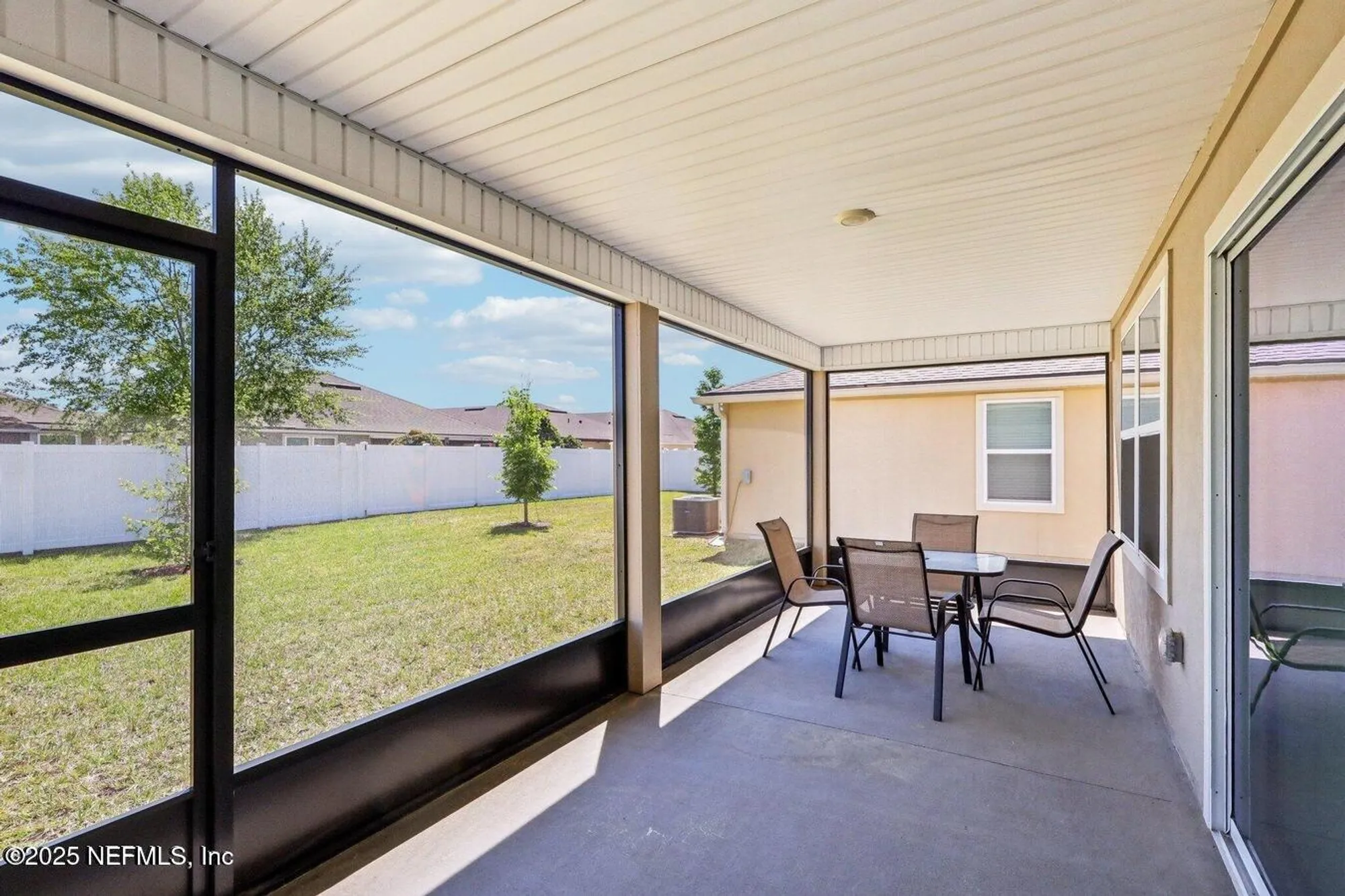 Property Slideshow image 19 of 28 | 4032 sandbank ct, Middleburg, FL, 32068