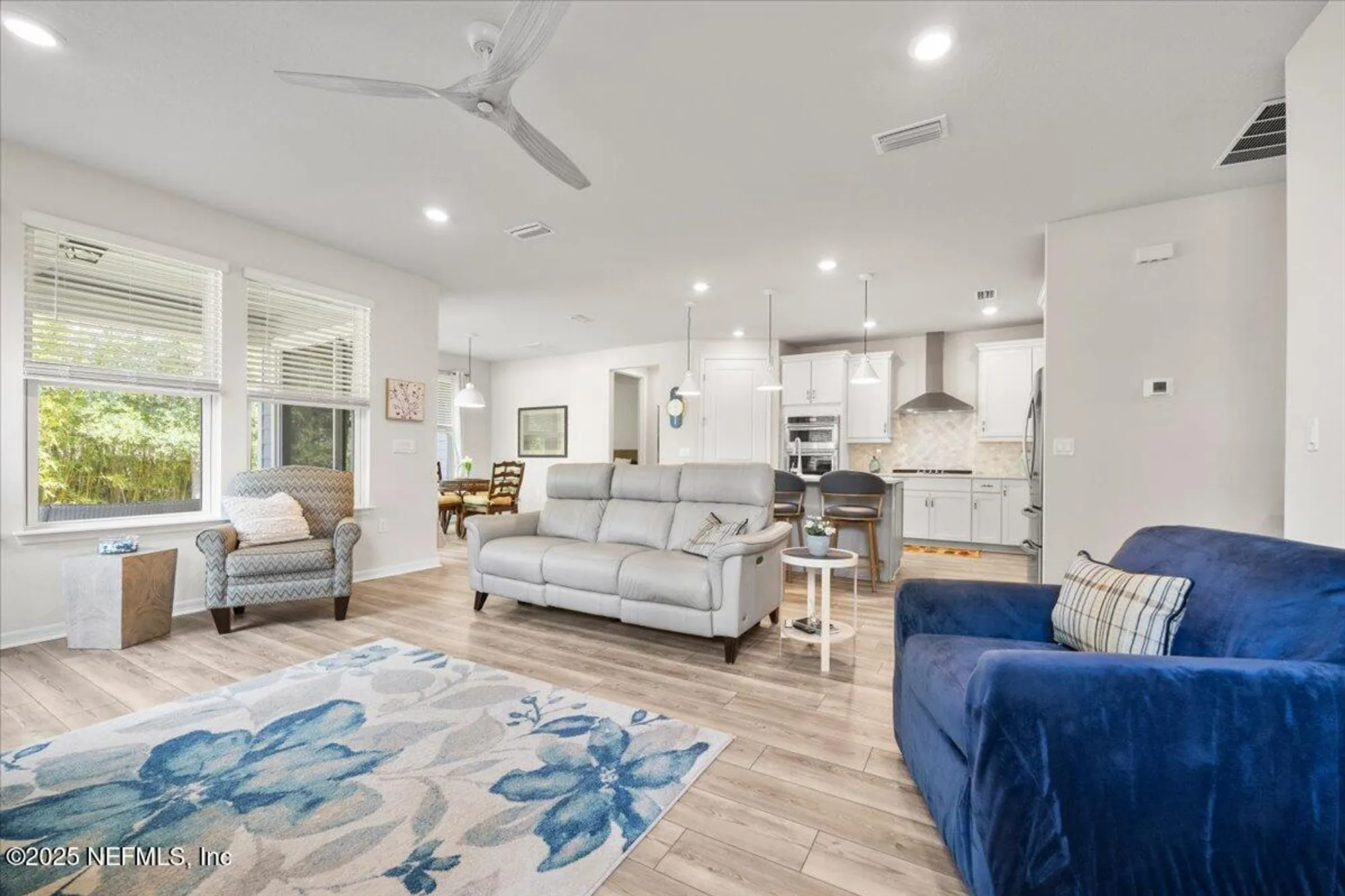 Property Slideshow image 10 of 34 | 10976 town view dr, Jacksonville, FL, 32256