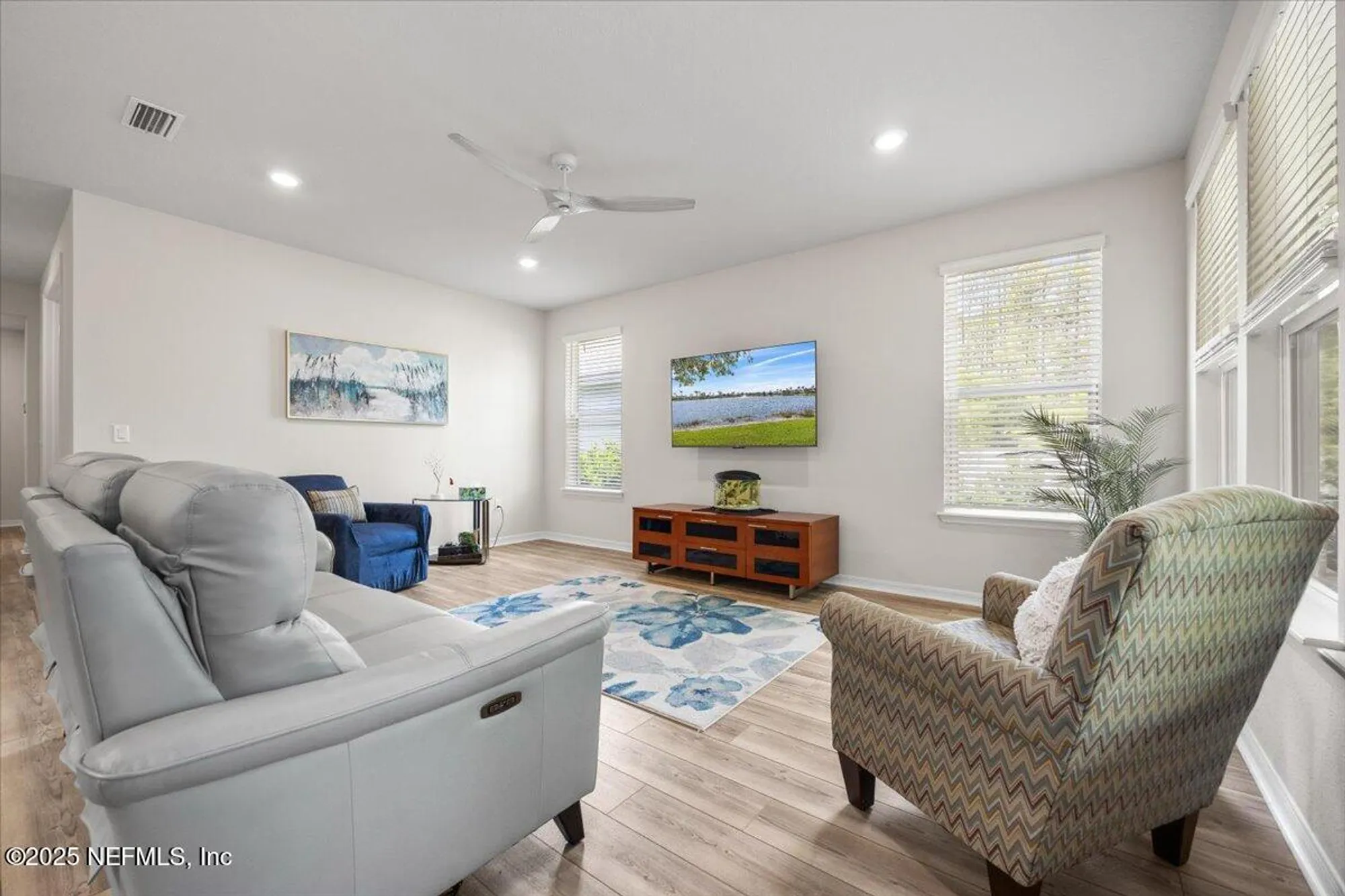 Property Slideshow image 9 of 34 | 10976 town view dr, Jacksonville, FL, 32256