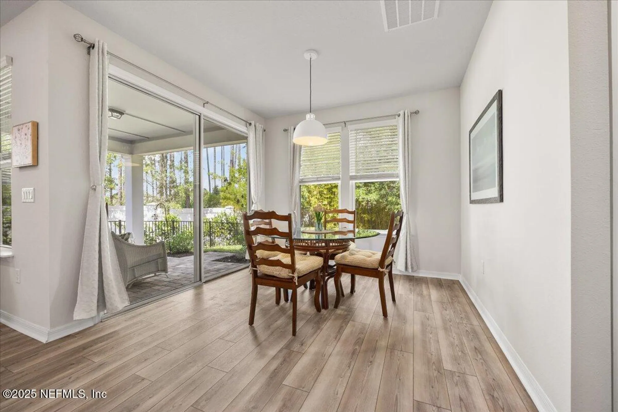 Property Slideshow image 13 of 34 | 10976 town view dr, Jacksonville, FL, 32256