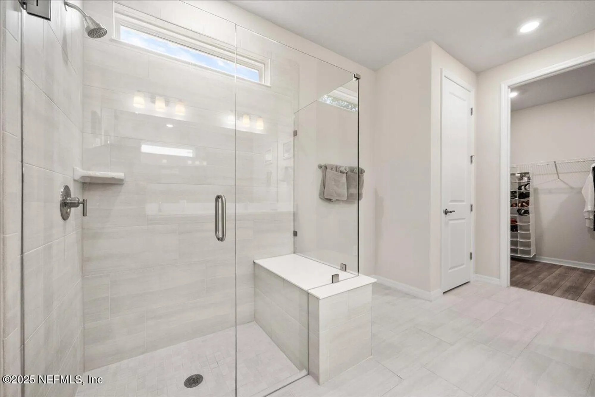 Property Slideshow image 17 of 34 | 10976 town view dr, Jacksonville, FL, 32256