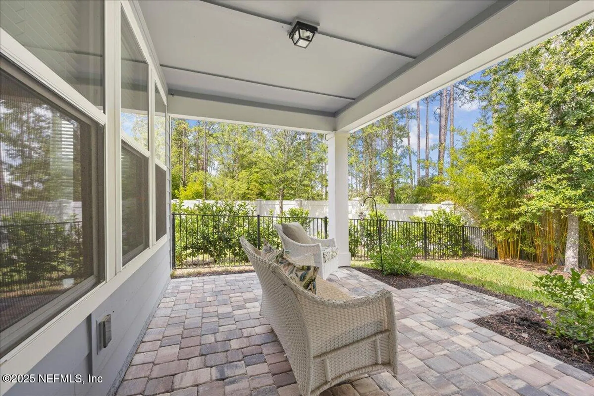 Property Slideshow image 19 of 34 | 10976 town view dr, Jacksonville, FL, 32256