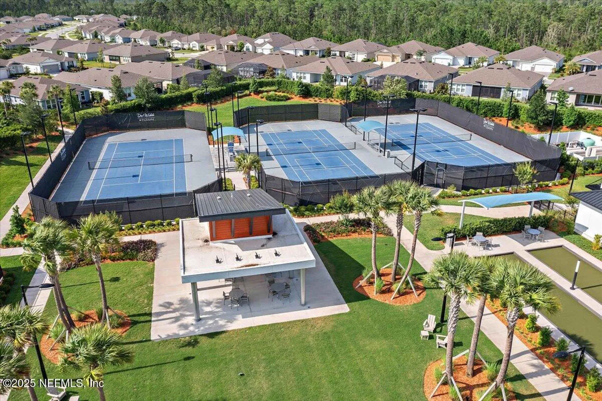 Property Slideshow image 31 of 34 | 10976 town view dr, Jacksonville, FL, 32256