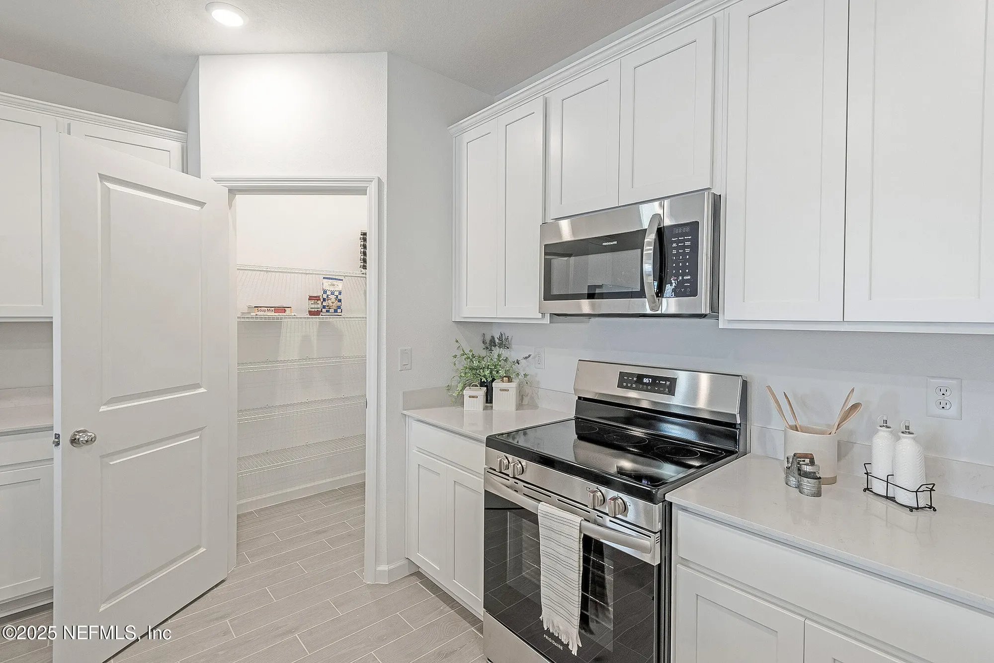 Property Slideshow image 6 of 17 | 2986 clementine ln, Green Cove Springs, FL, 32043