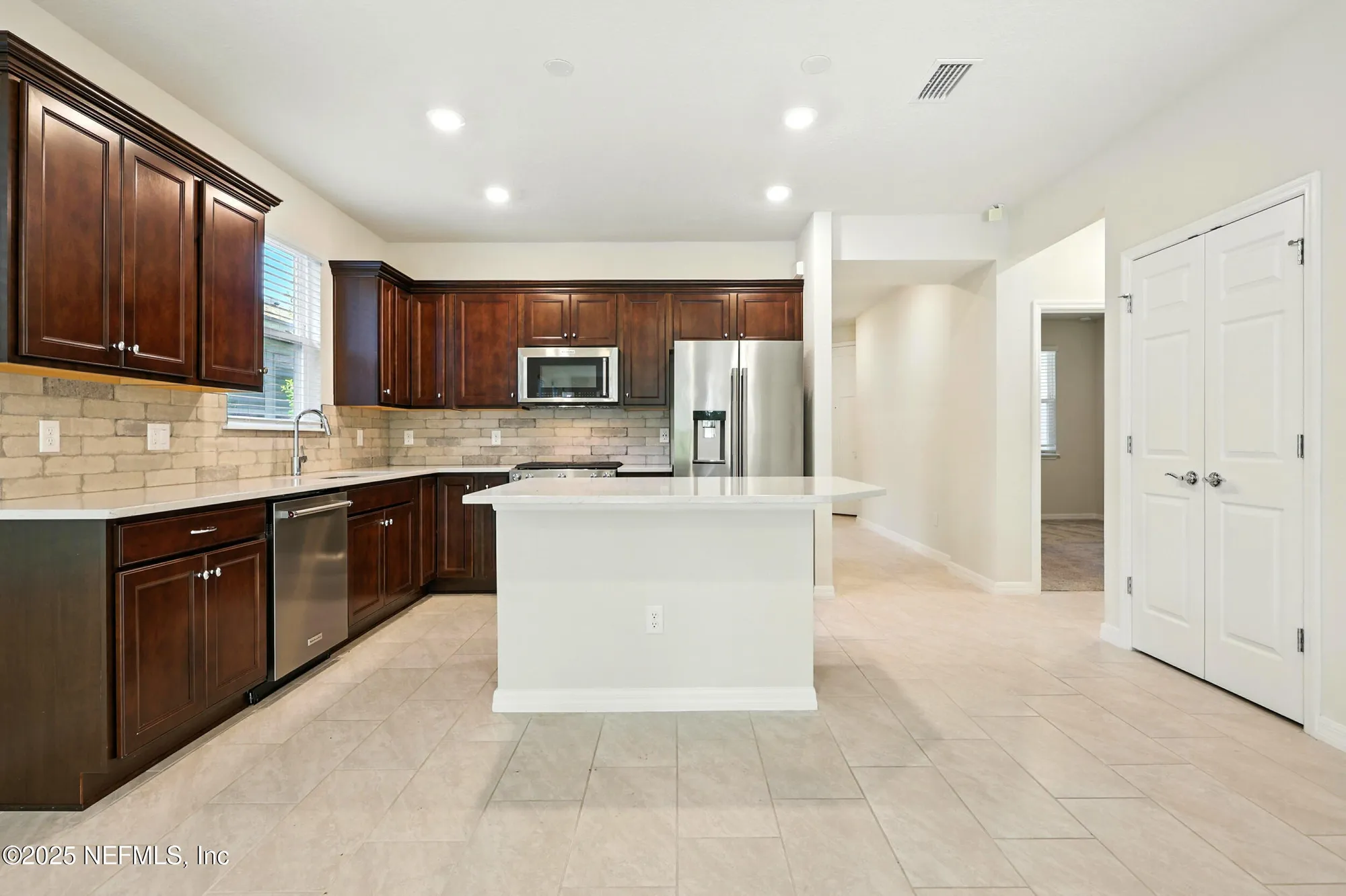 Property Slideshow image 12 of 36 | 101 glenhurst ave, Ponte Vedra, FL, 32081